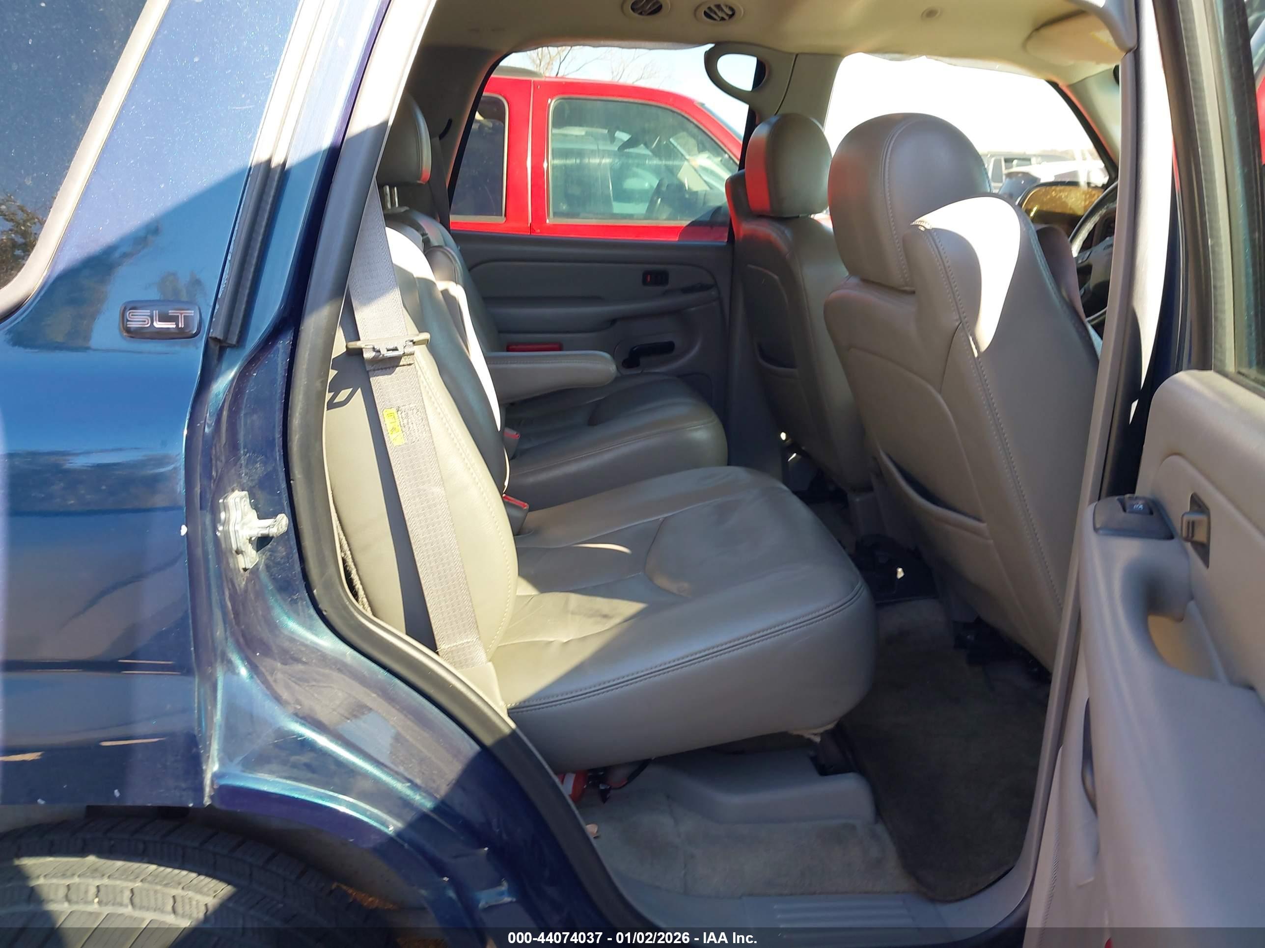 GMC YUKON image 8