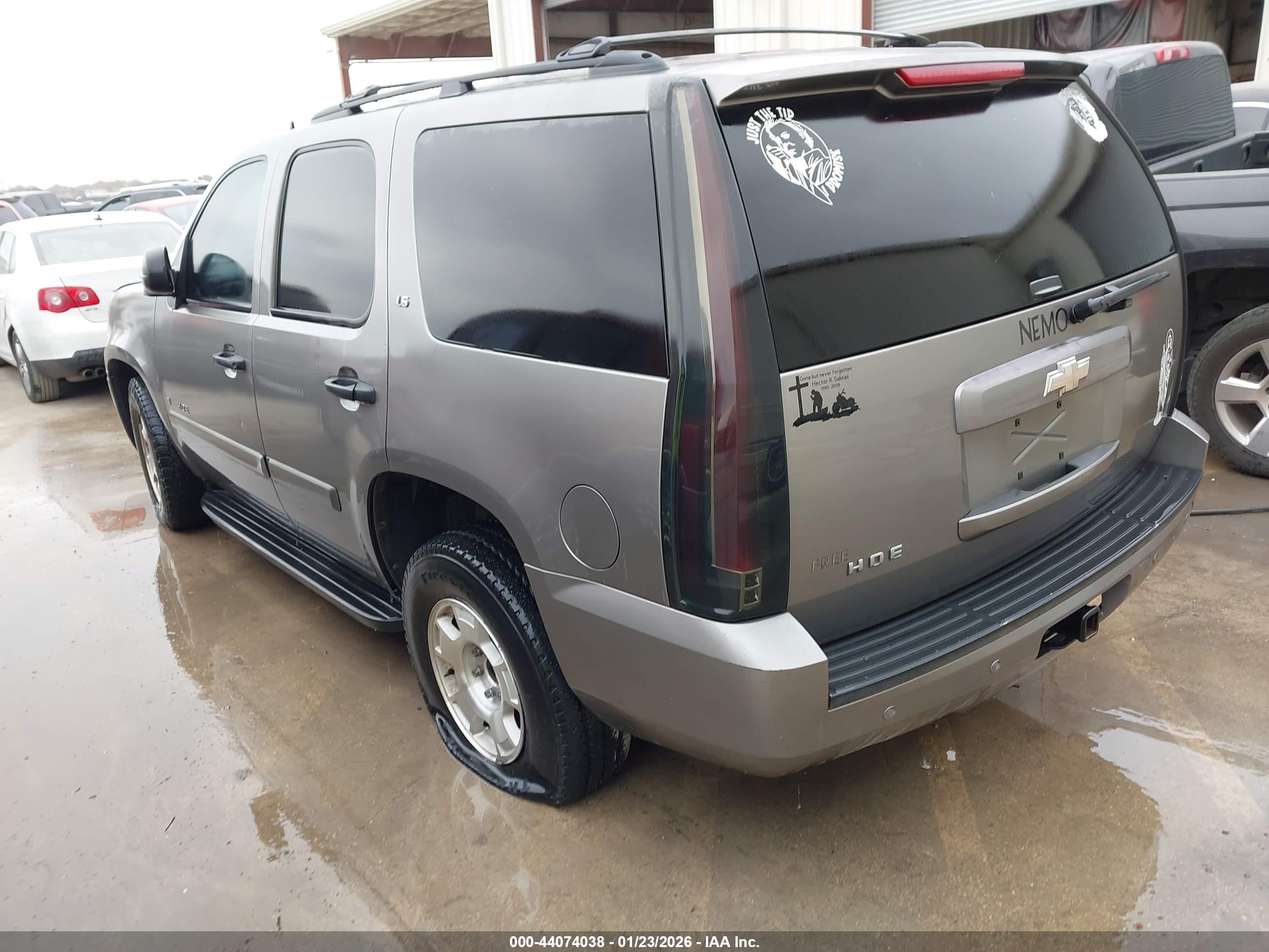 CHEVROLET TAHOE image 3