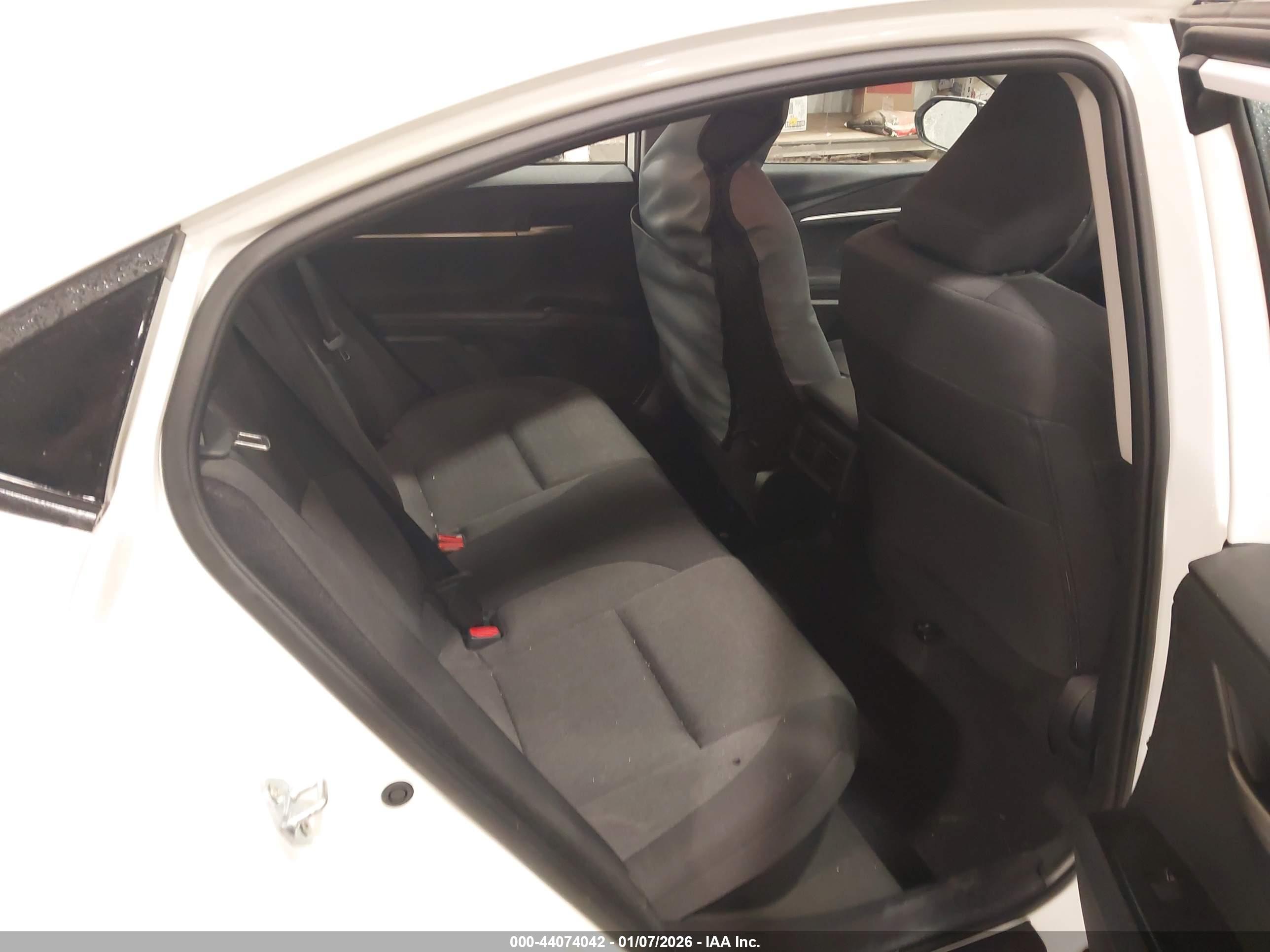 TOYOTA CAMRY image 8