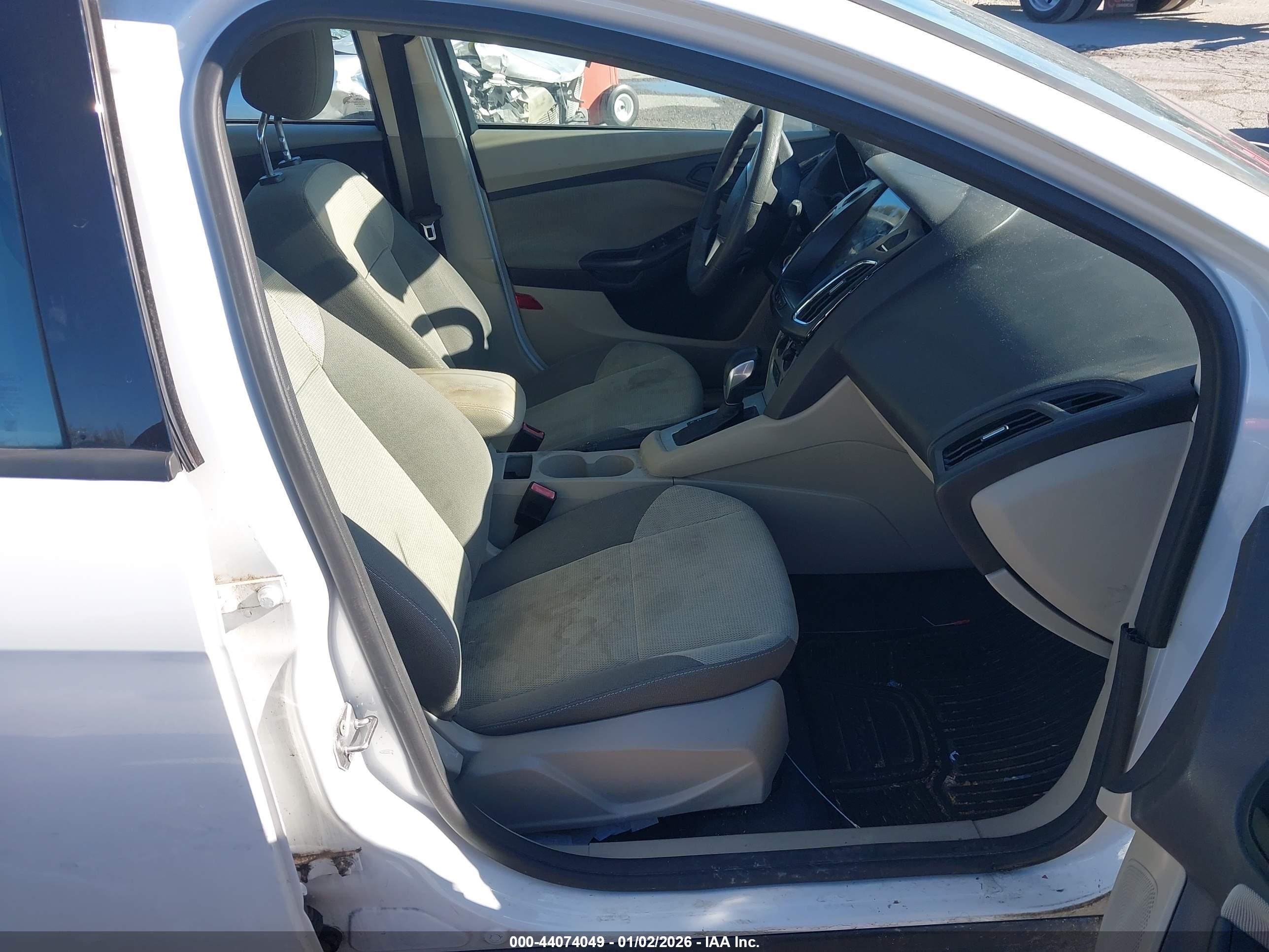 FORD FOCUS image 5