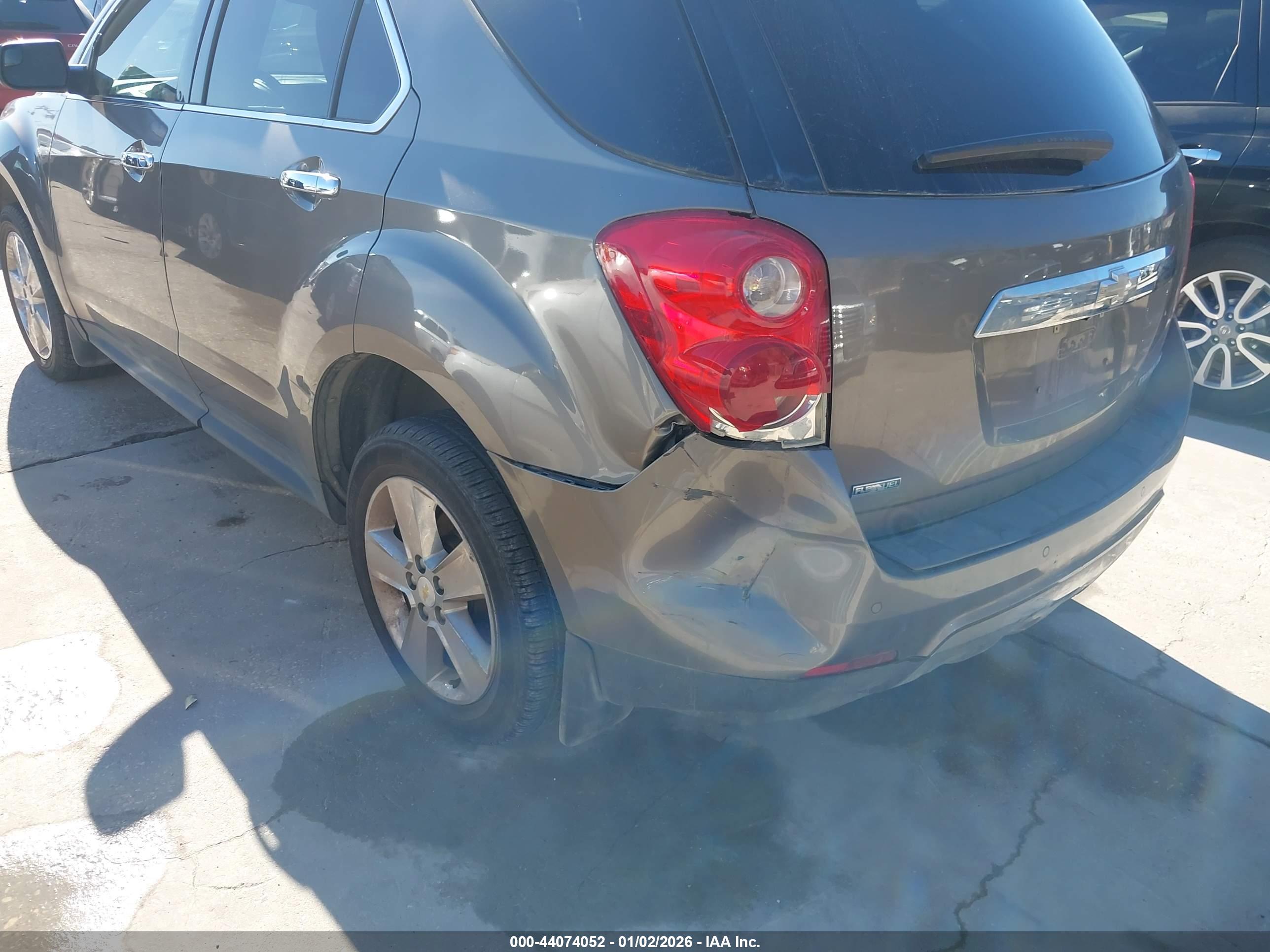 CHEVROLET EQUINOX image 6