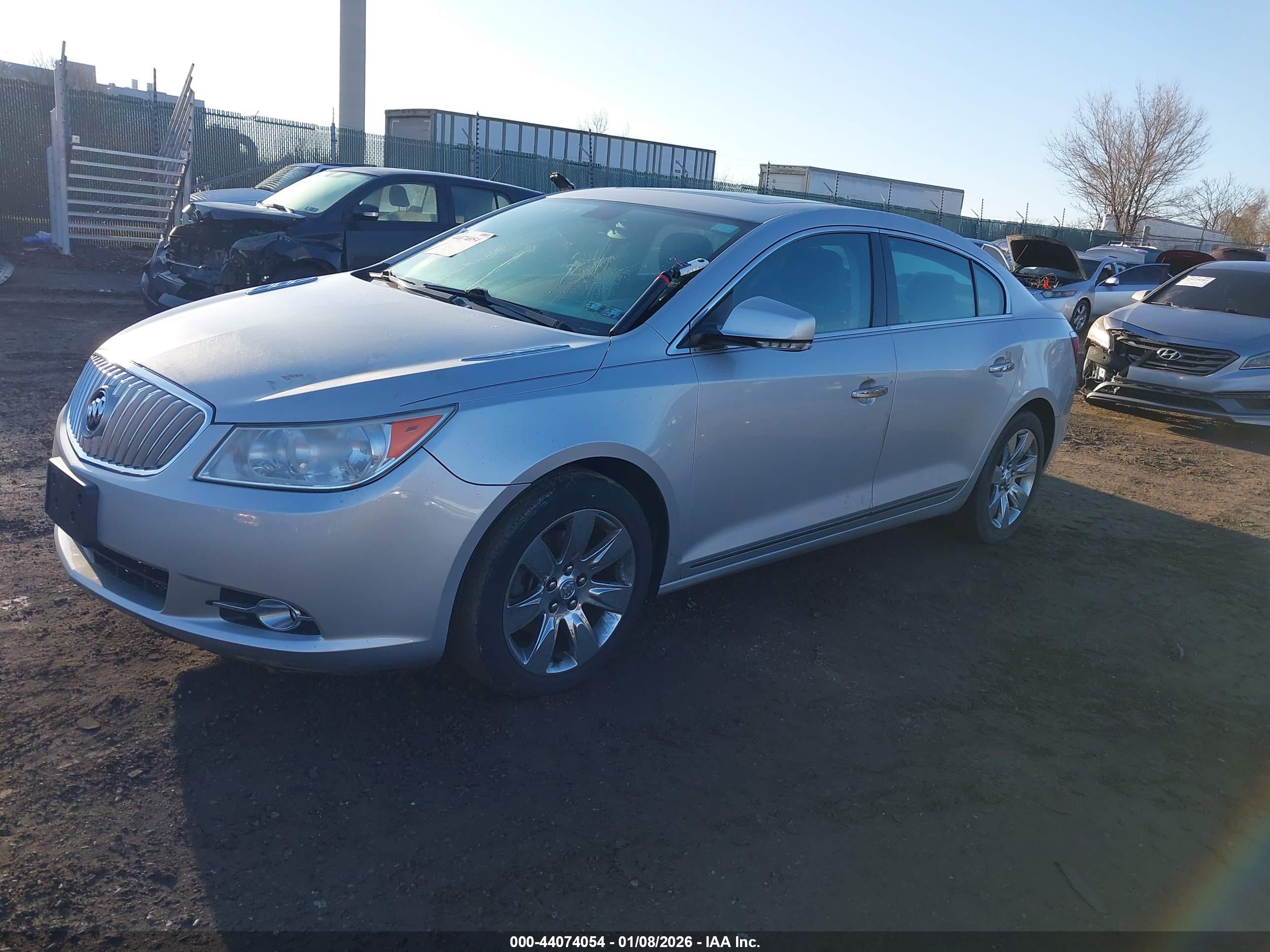 BUICK LACROSSE image 2