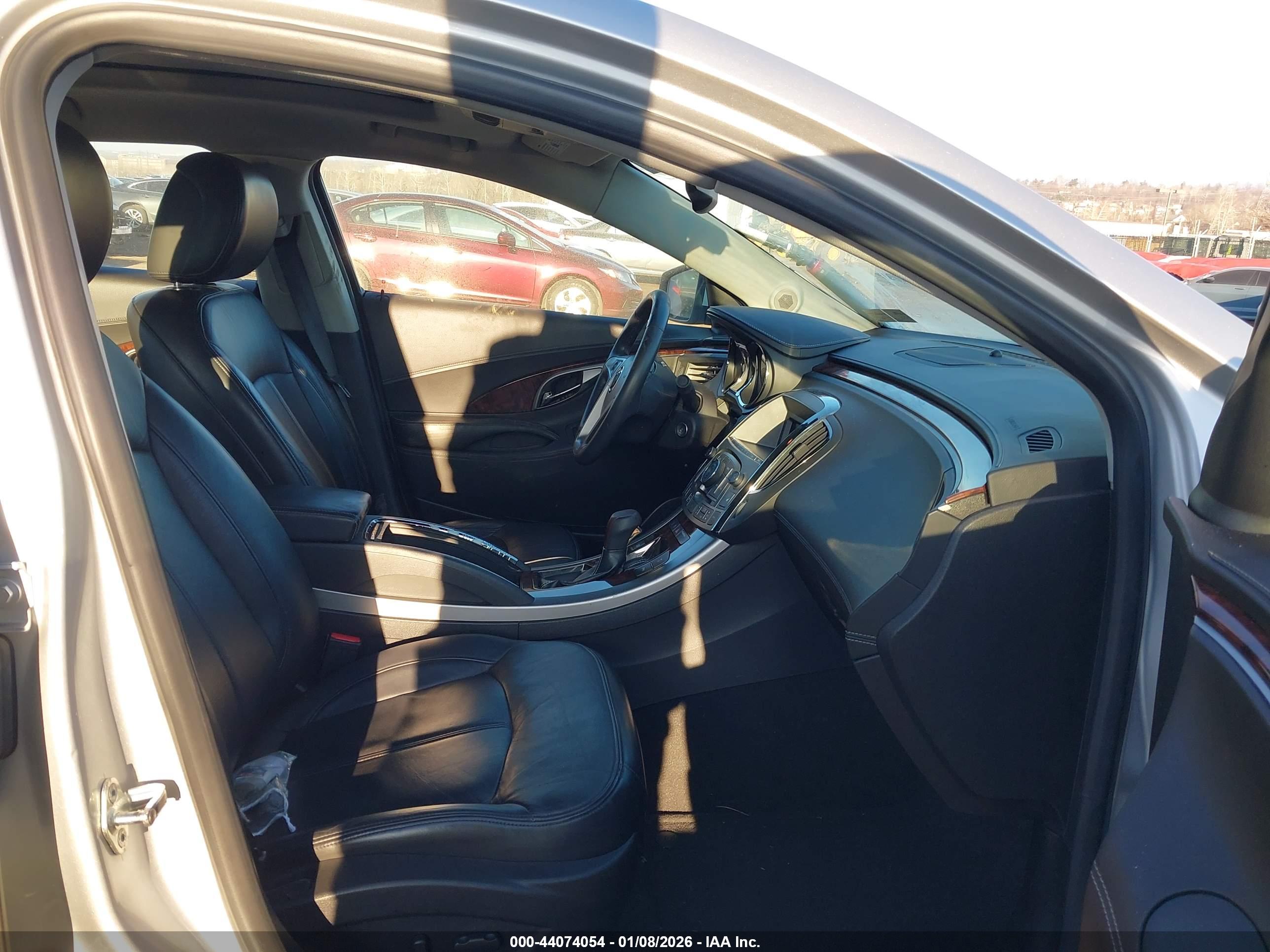 BUICK LACROSSE image 5