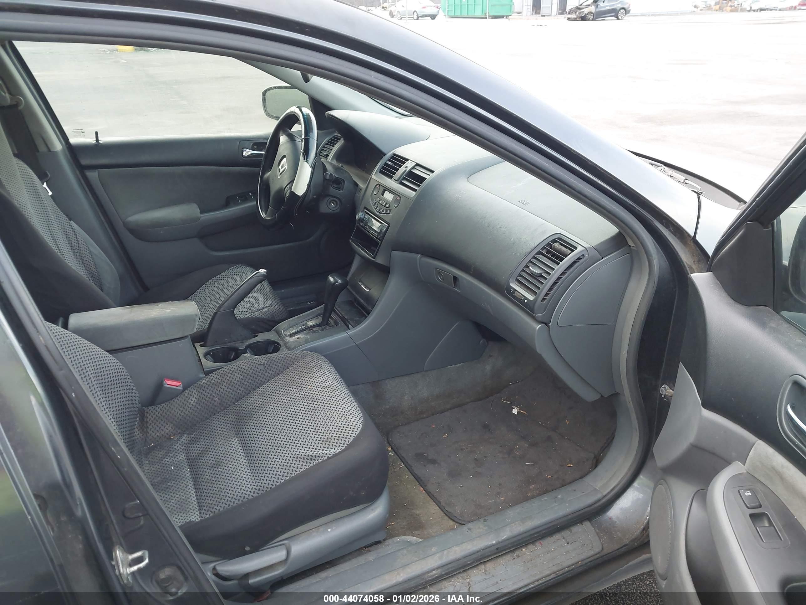 HONDA ACCORD image 5