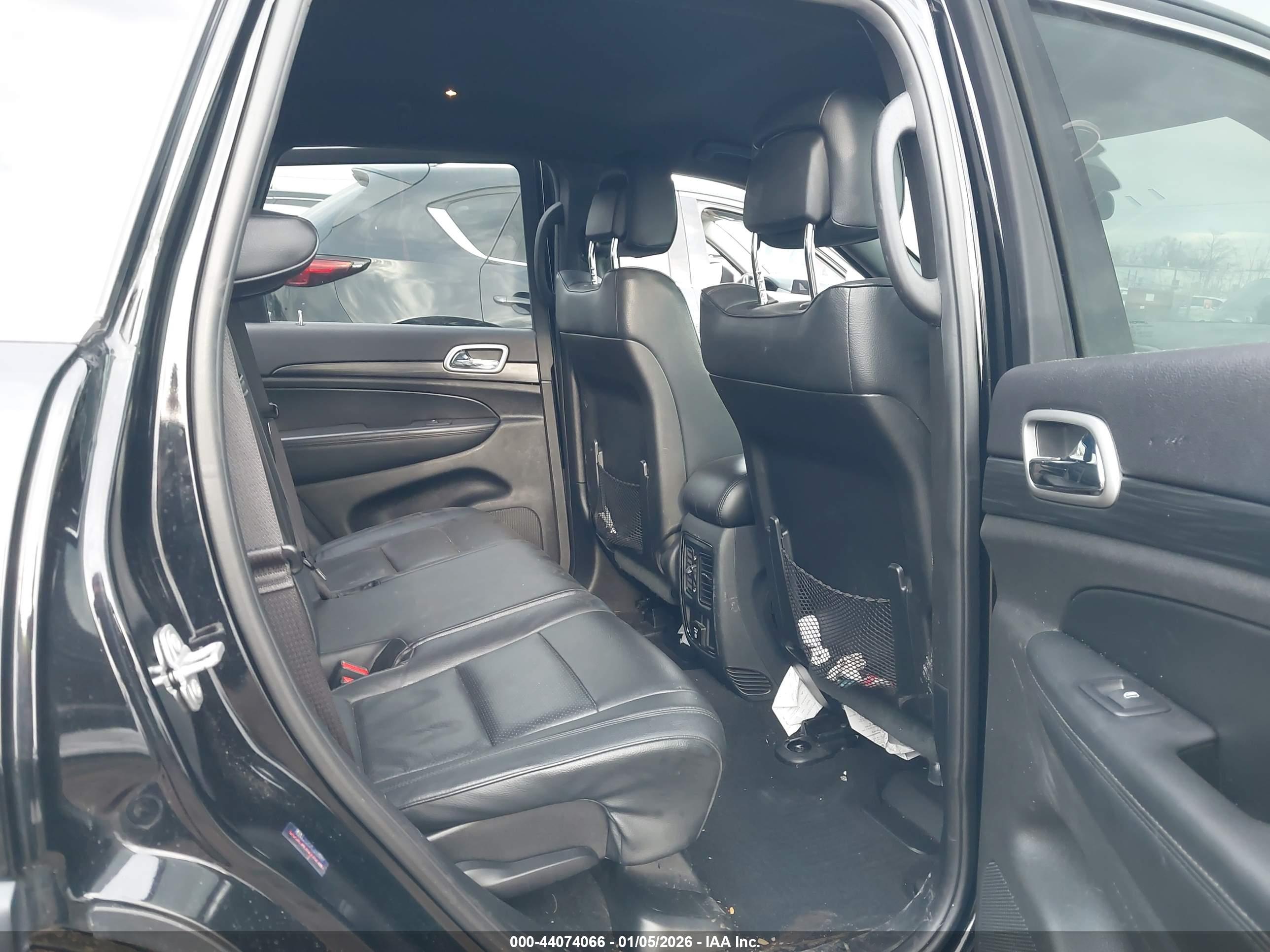 JEEP GRAND image 8