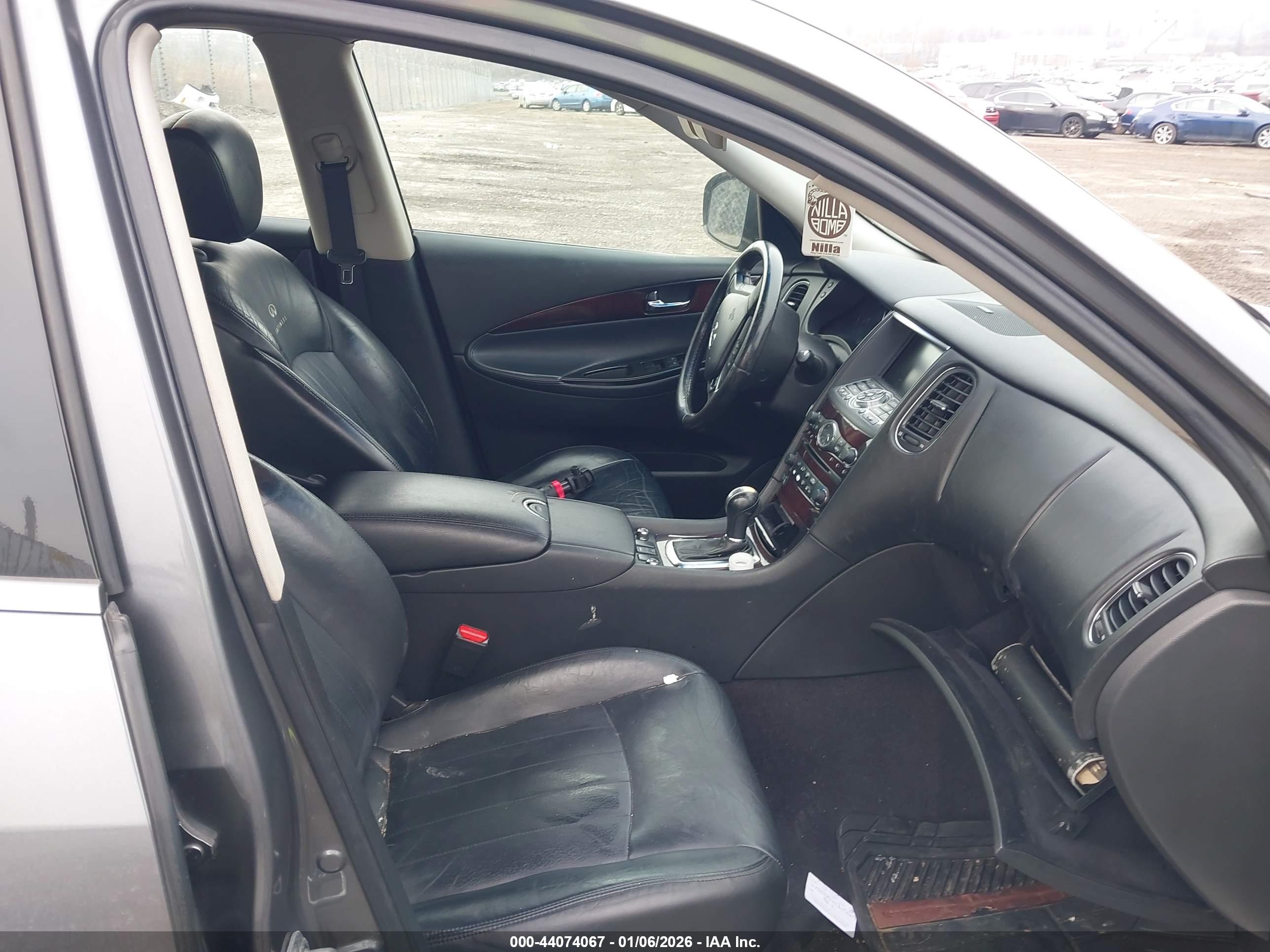 INFINITI EX35 image 5