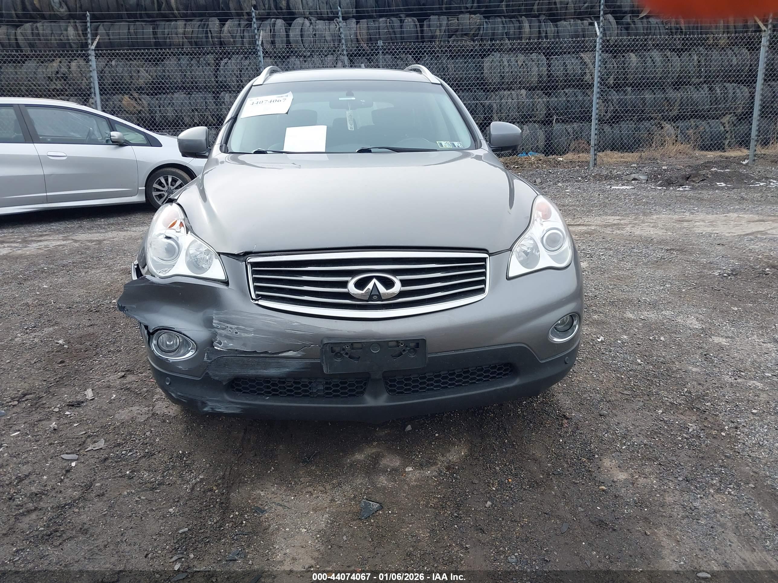 INFINITI EX35 image 6