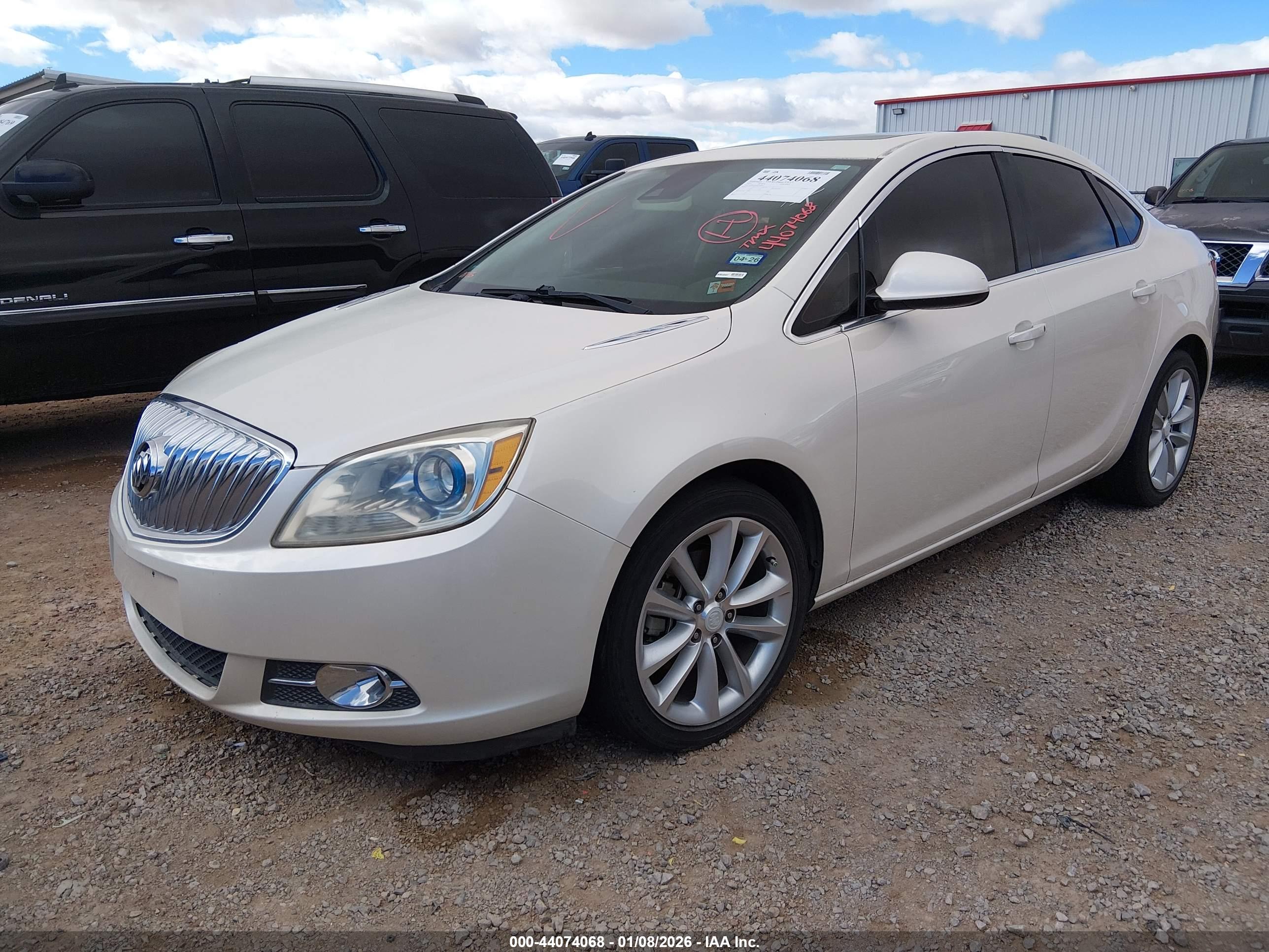 BUICK VERANO image 2