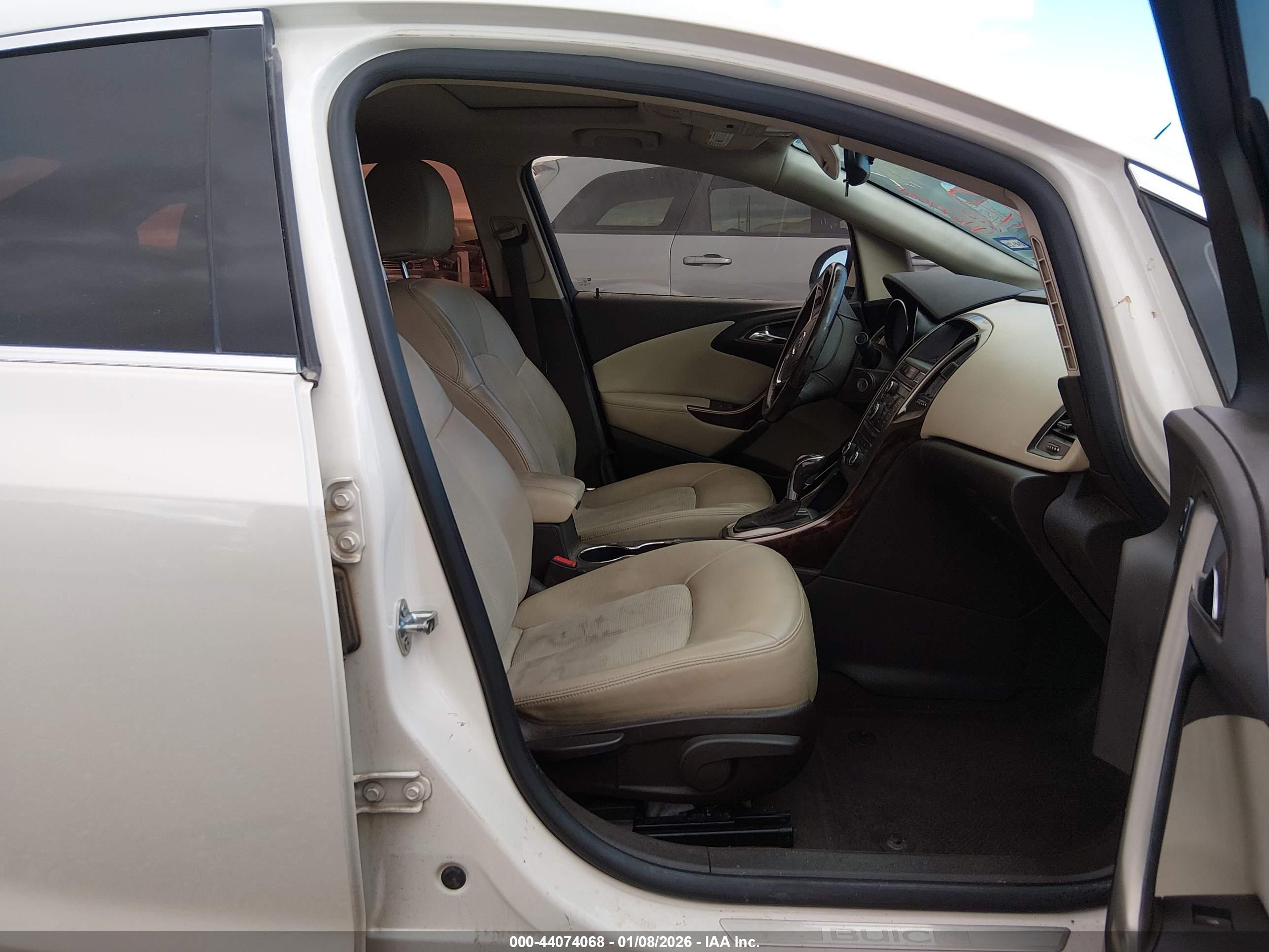 BUICK VERANO image 5