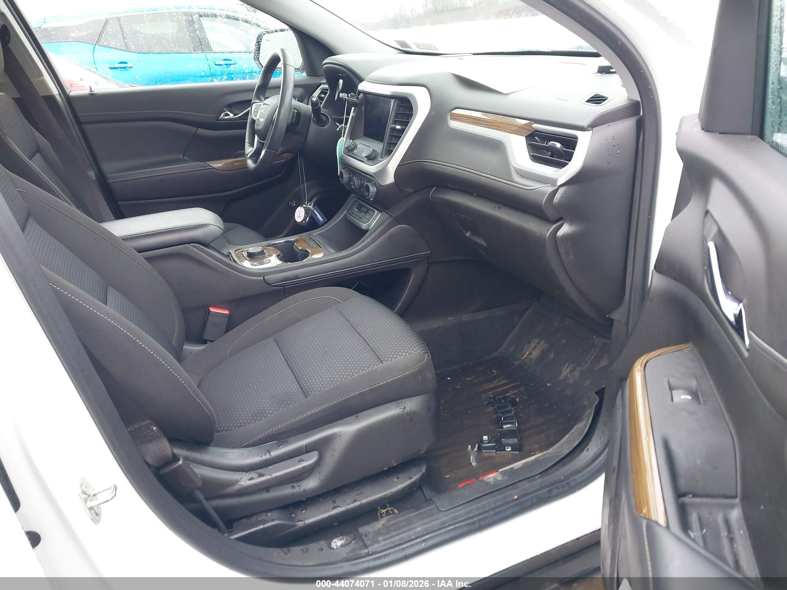 GMC ACADIA image 5