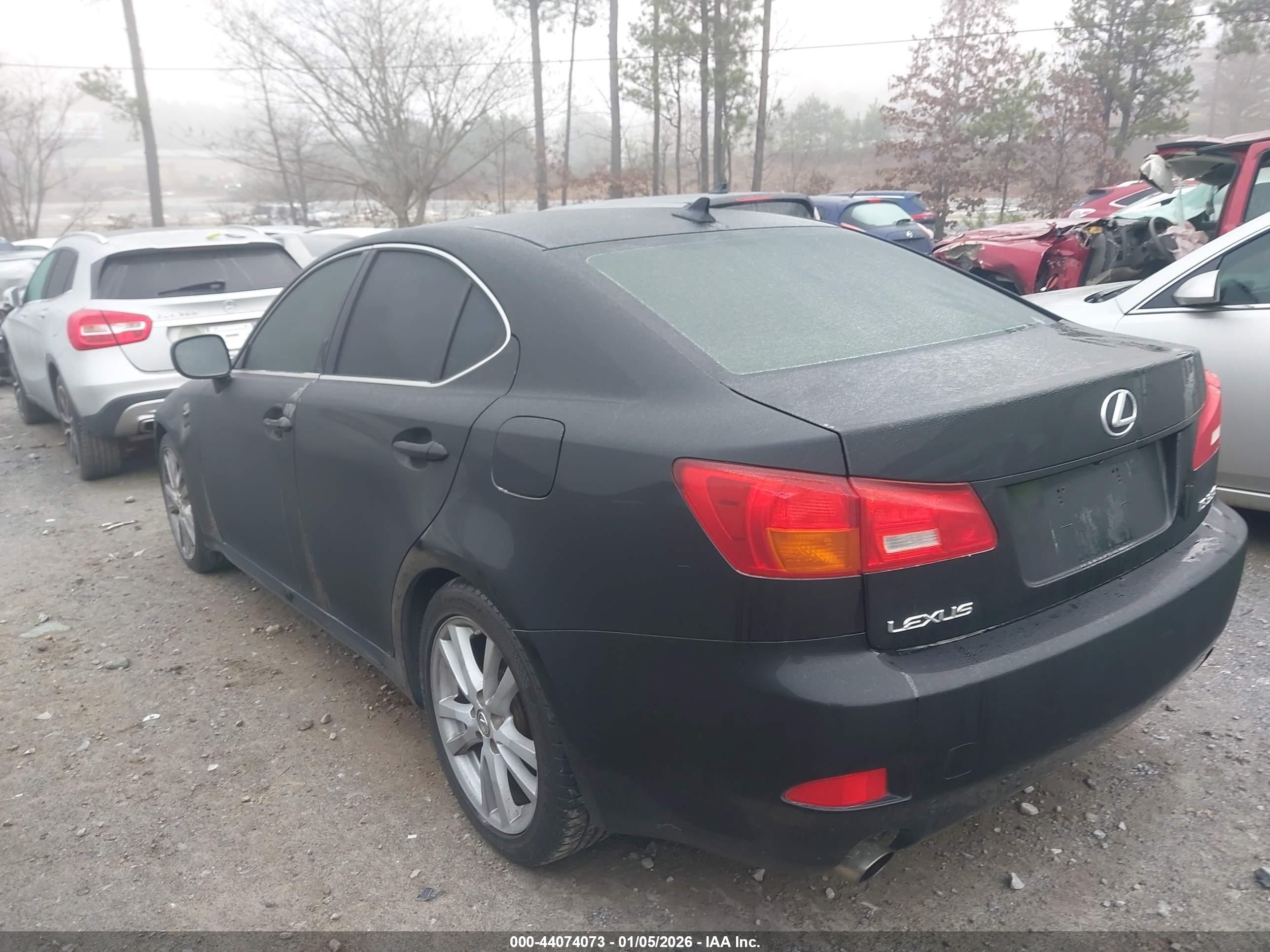 LEXUS IS image 3