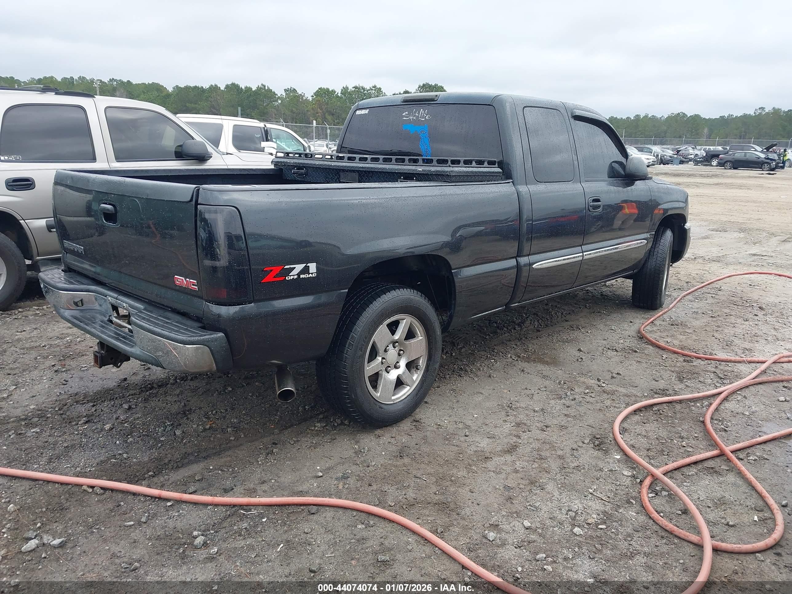 GMC SIERRA image 4