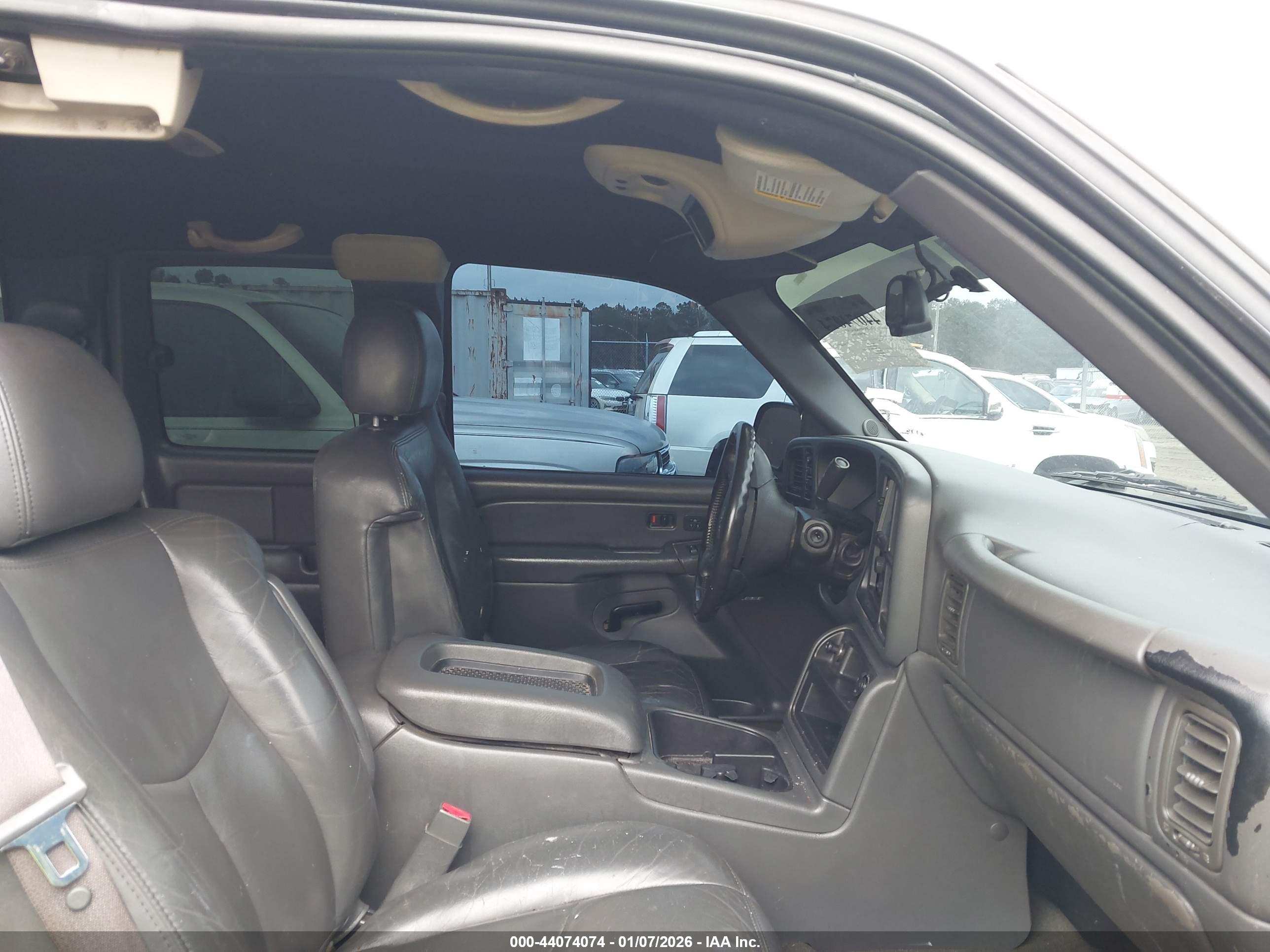 GMC SIERRA image 5