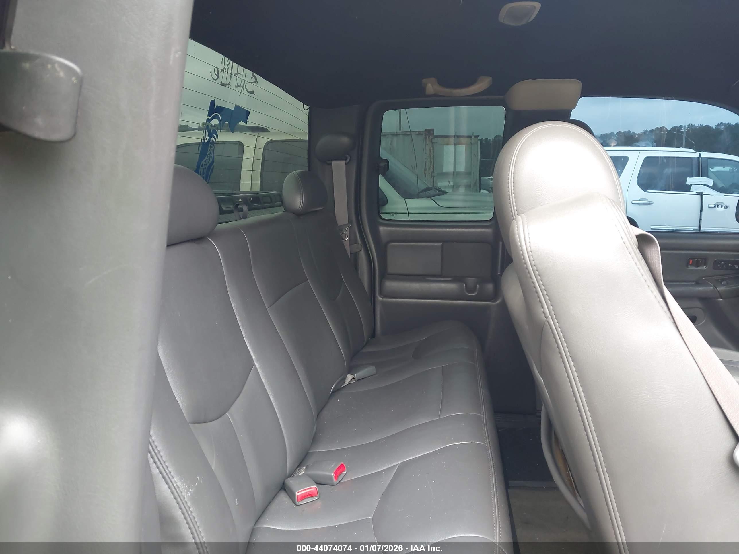 GMC SIERRA image 8