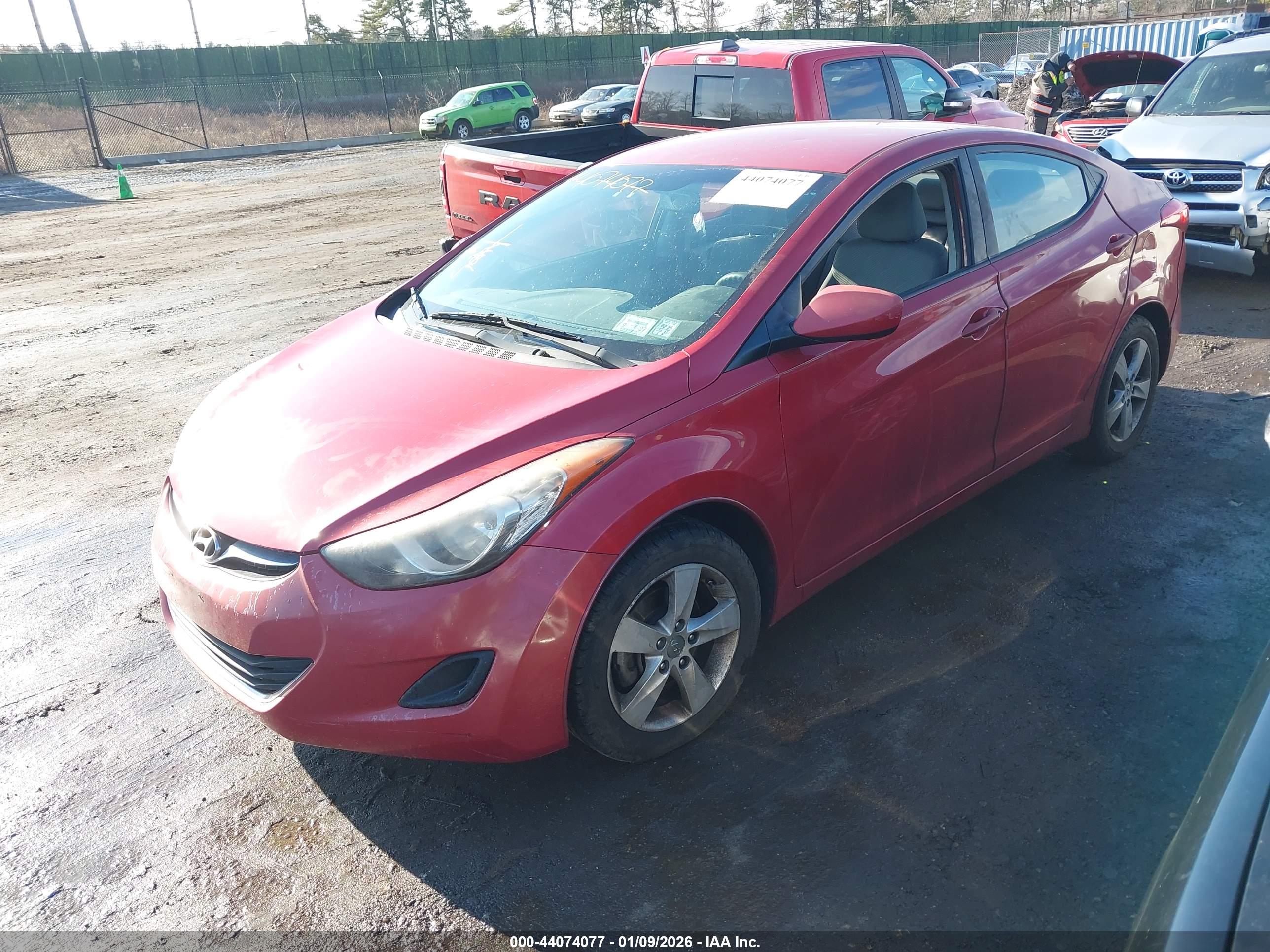 HYUNDAI ELANTRA image 2