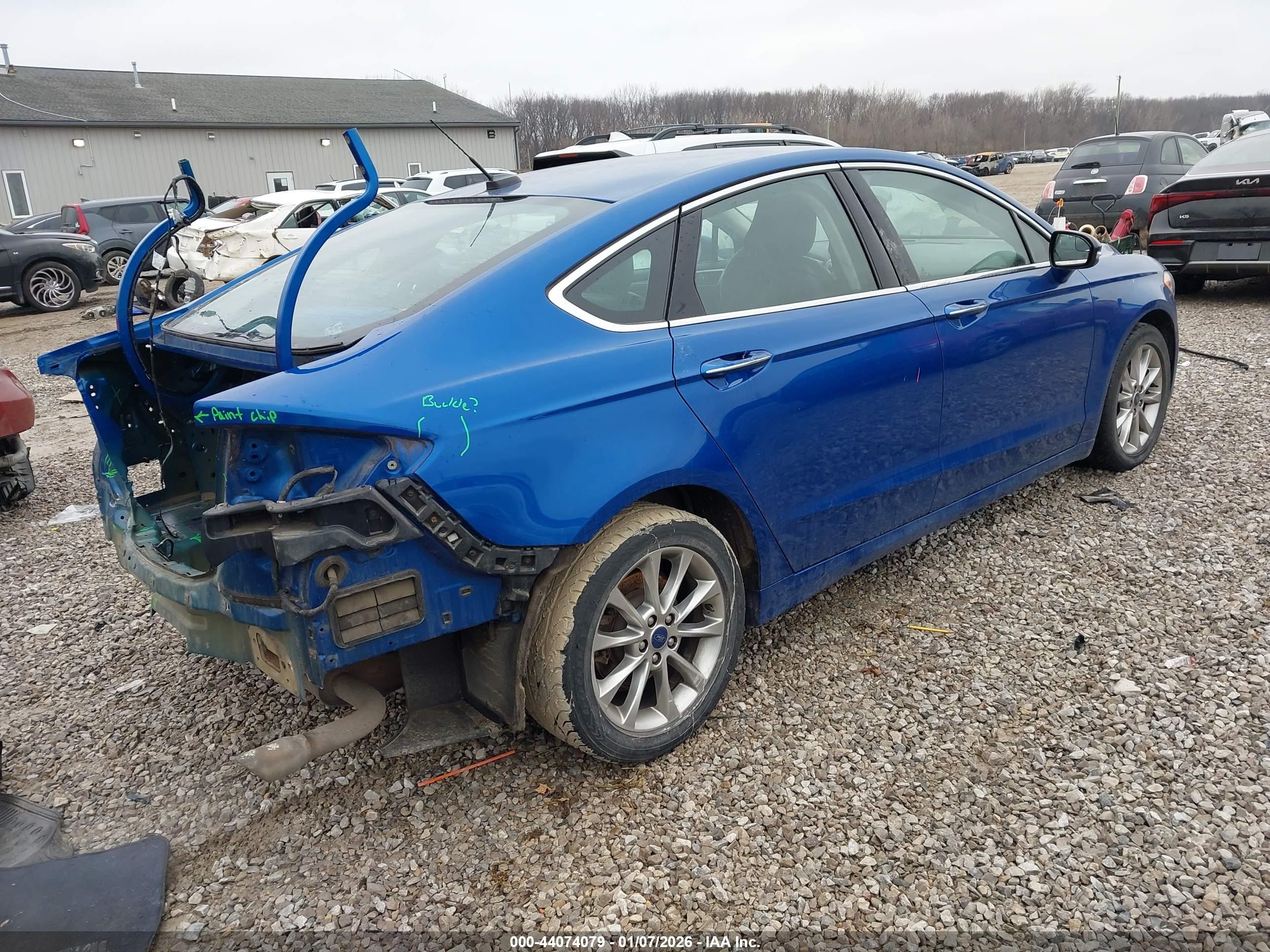 FORD FUSION image 4