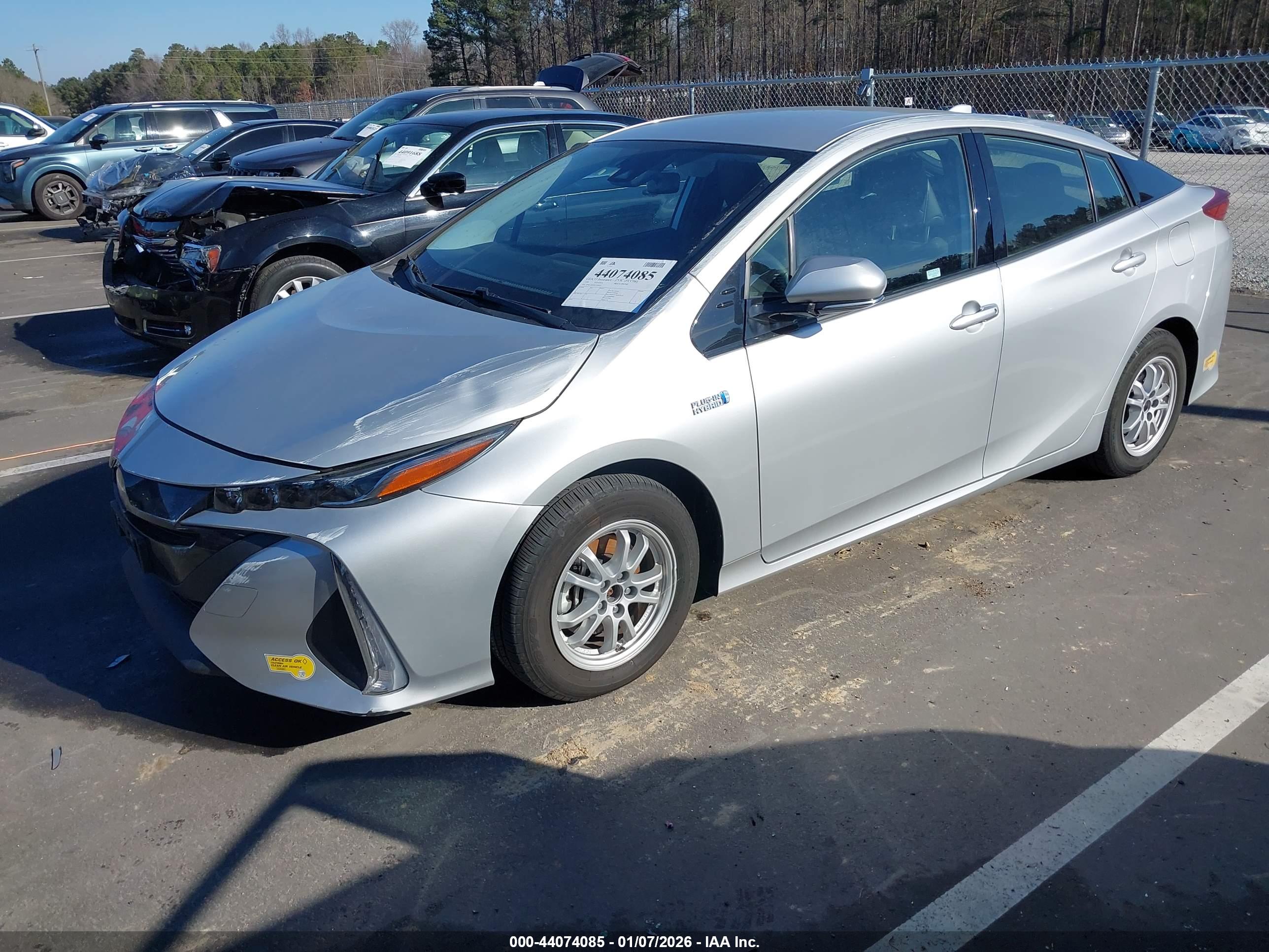 TOYOTA PRIUS image 2