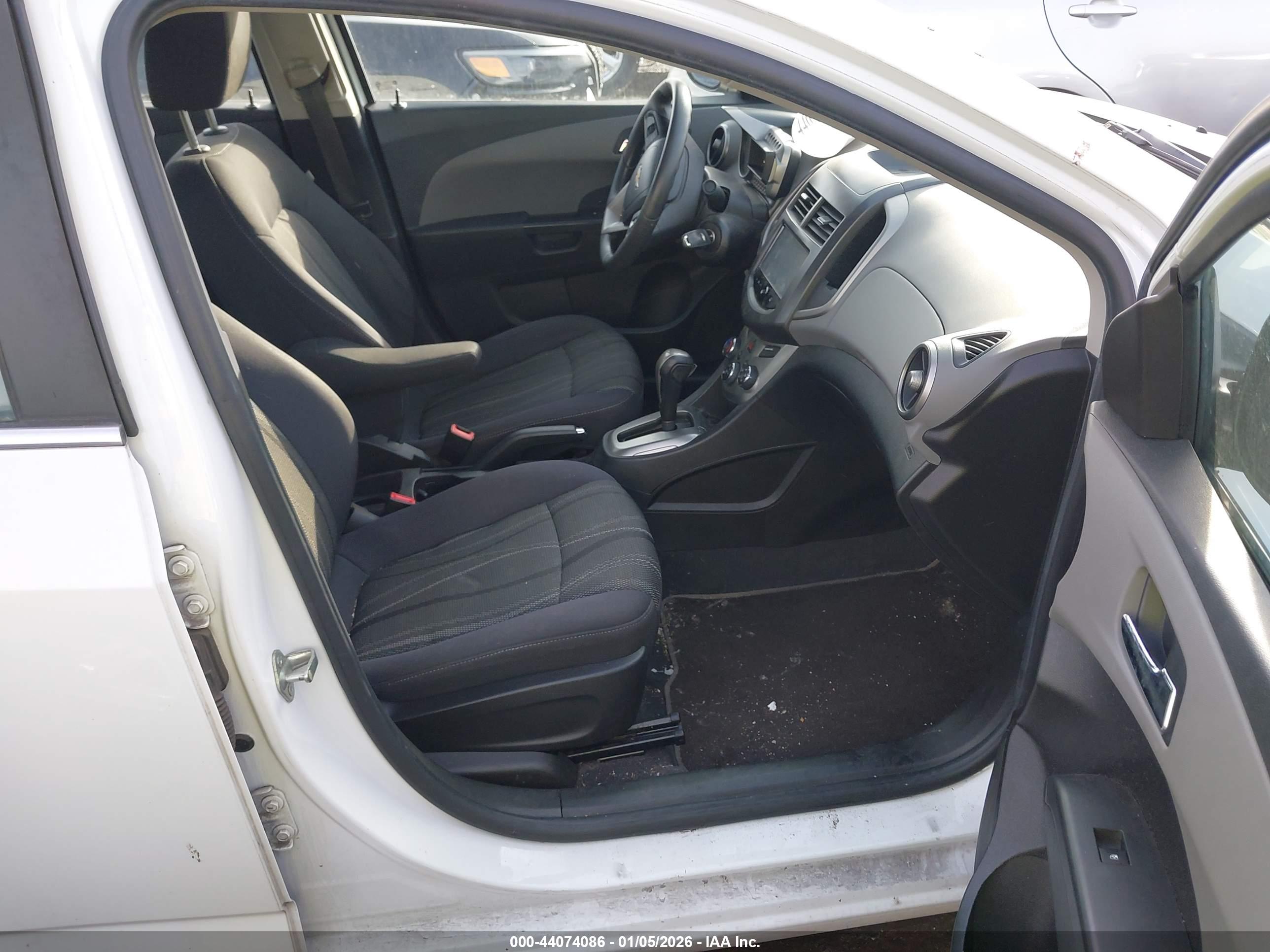 CHEVROLET SONIC image 5