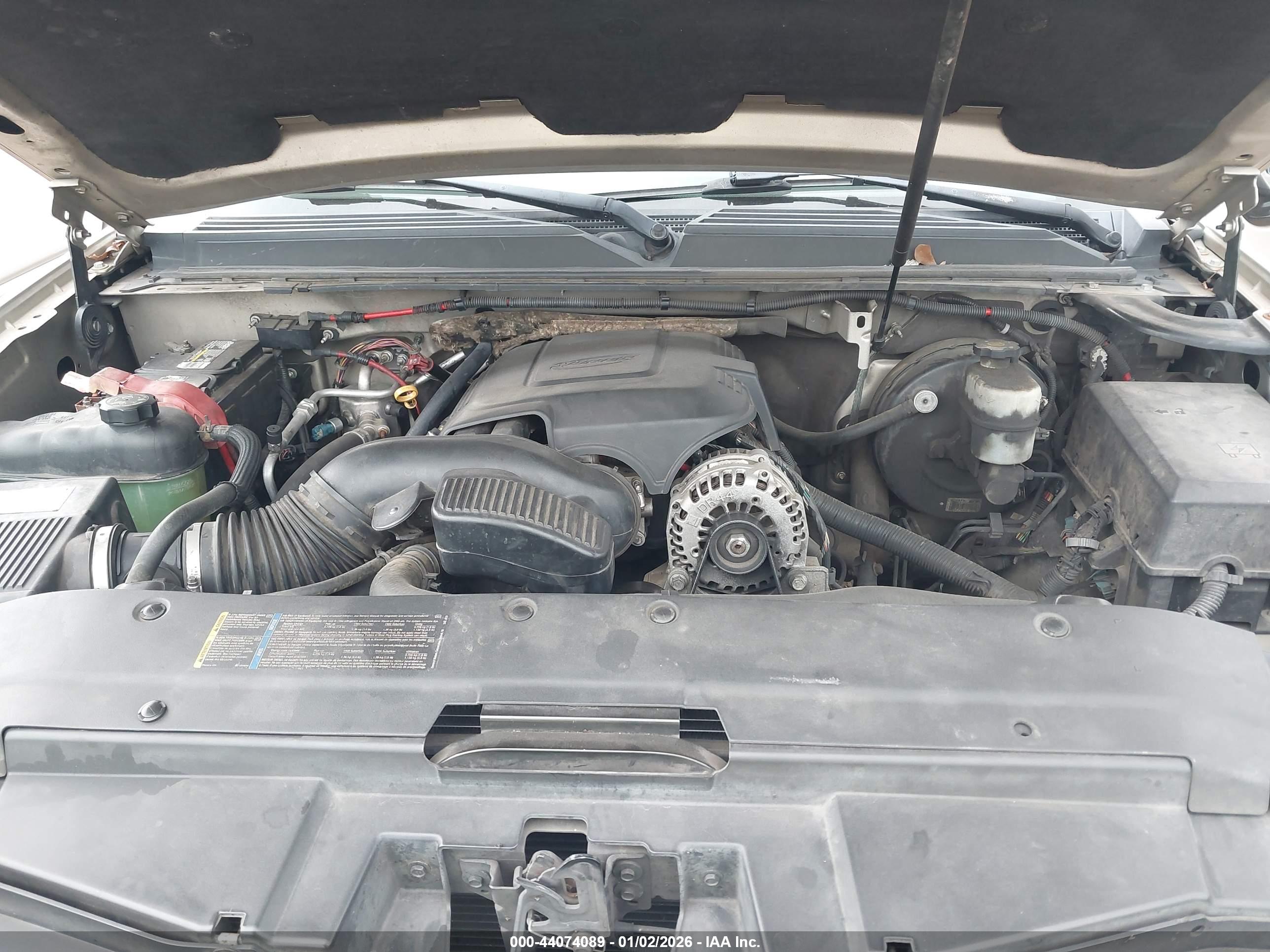 CHEVROLET TAHOE image 10