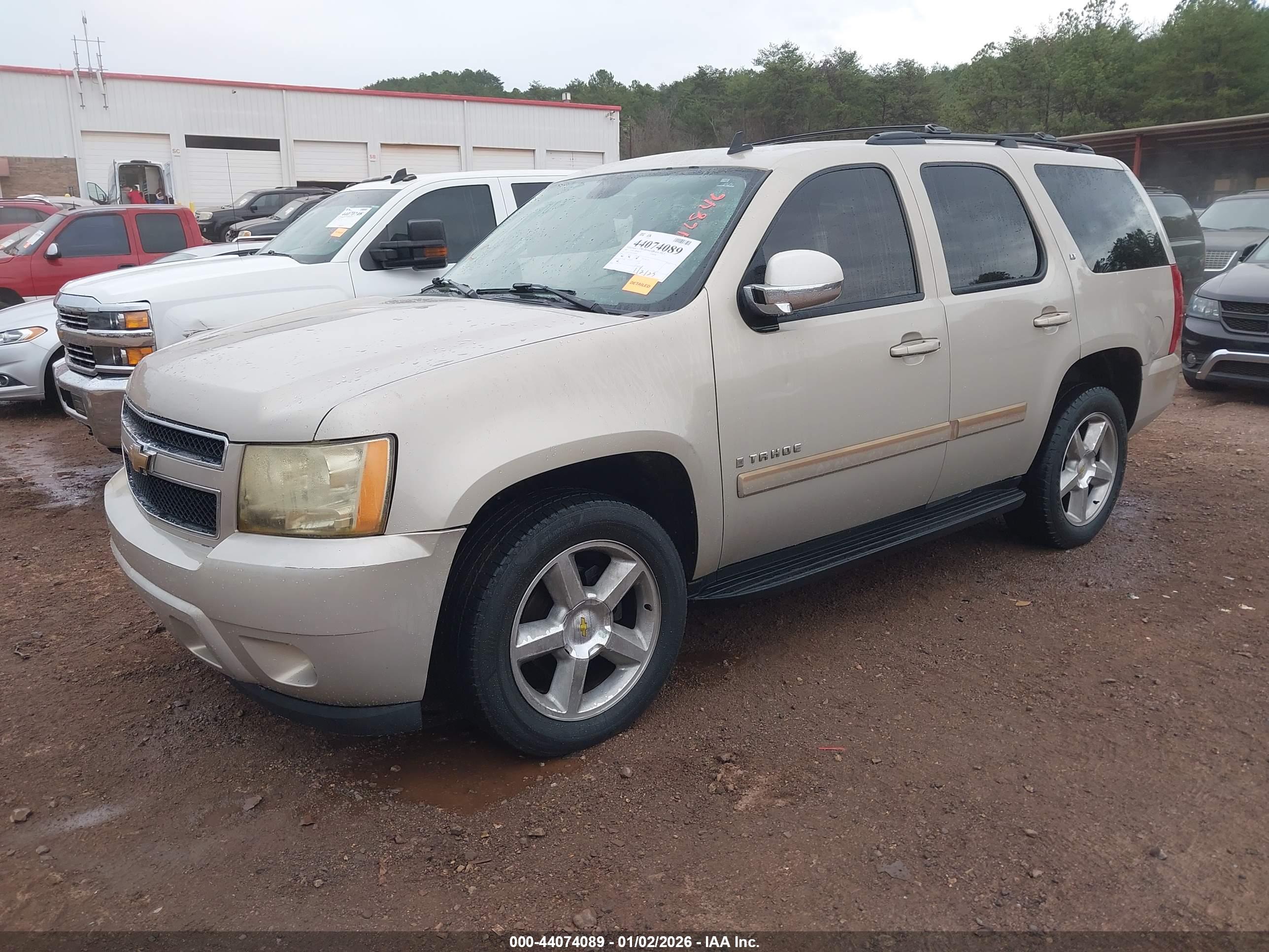 CHEVROLET TAHOE image 2