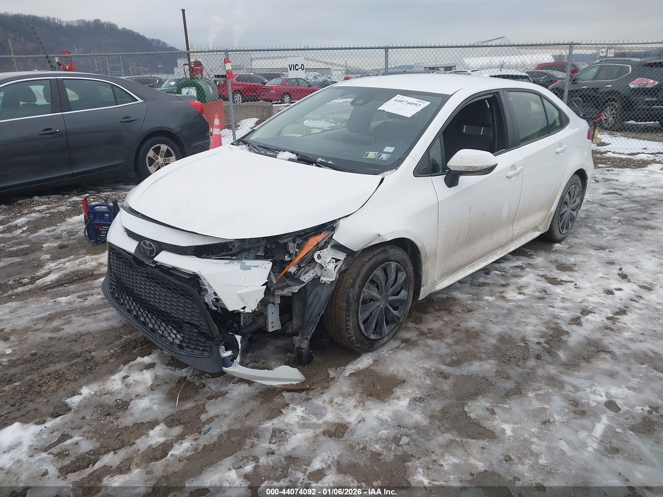 TOYOTA COROLLA image 2
