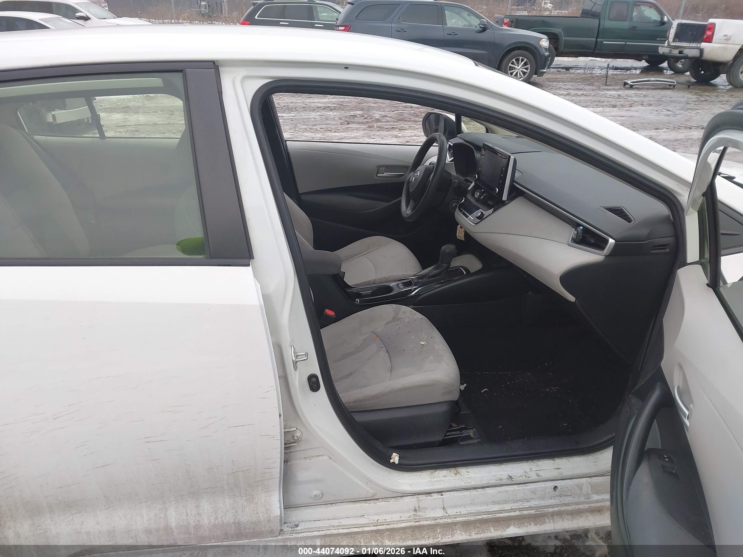 TOYOTA COROLLA image 5