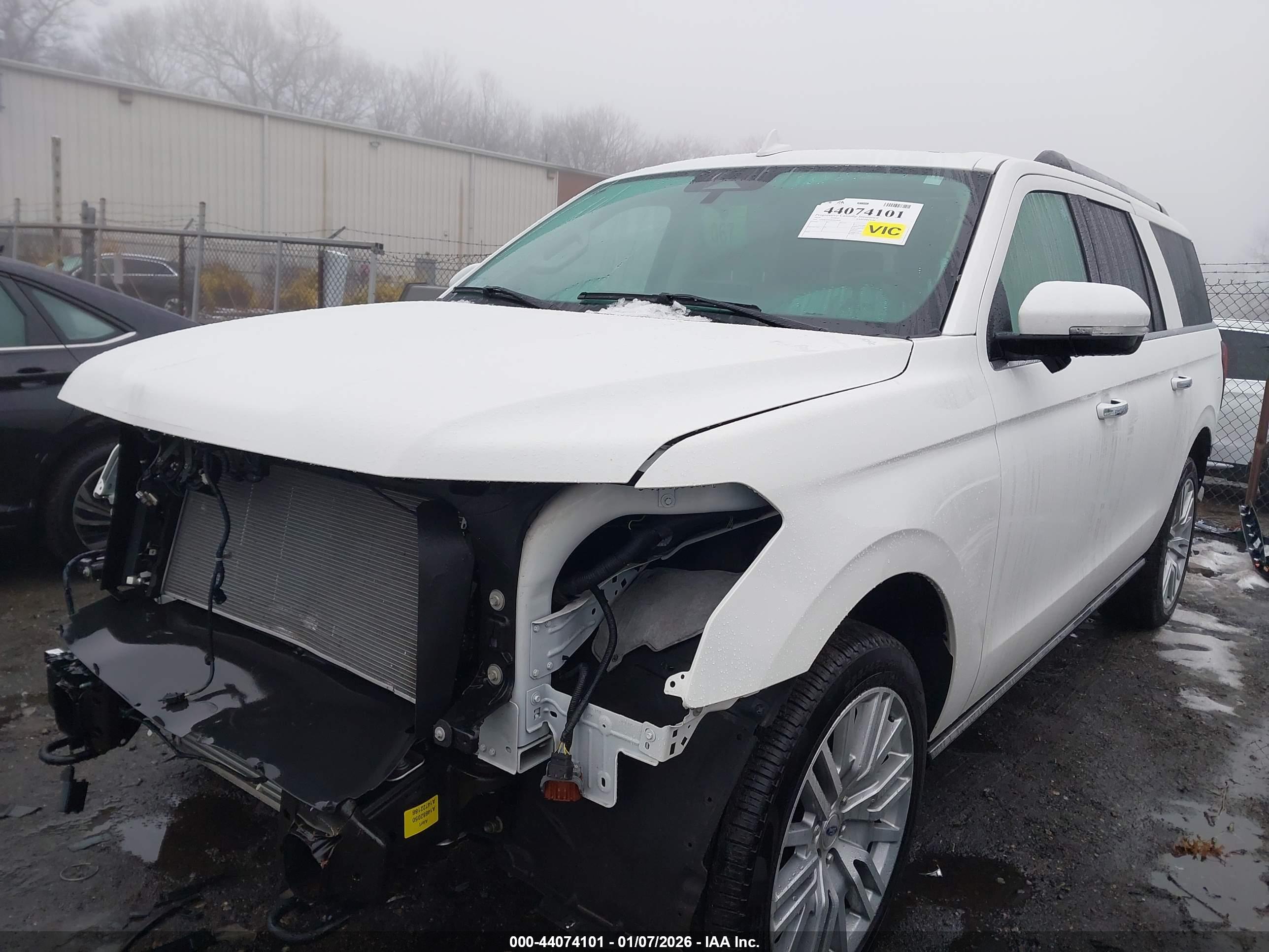 FORD EXPEDITION image 2