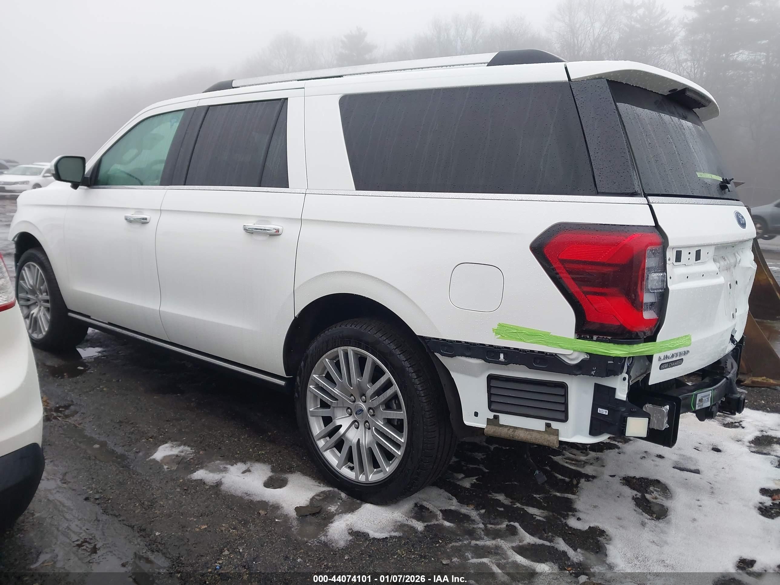 FORD EXPEDITION image 3