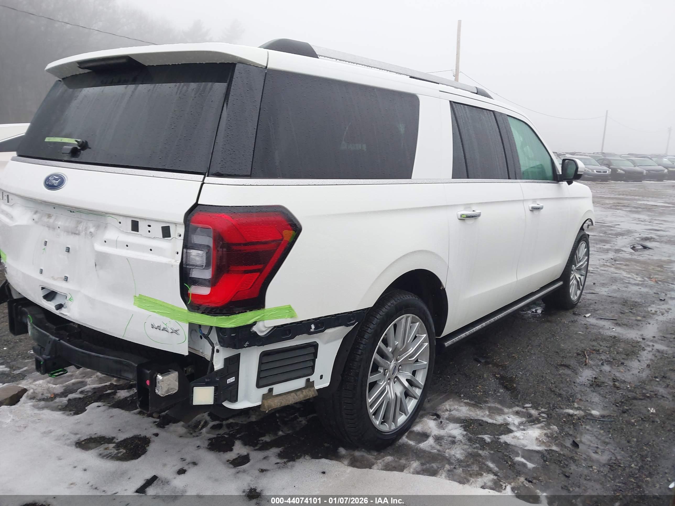 FORD EXPEDITION image 4