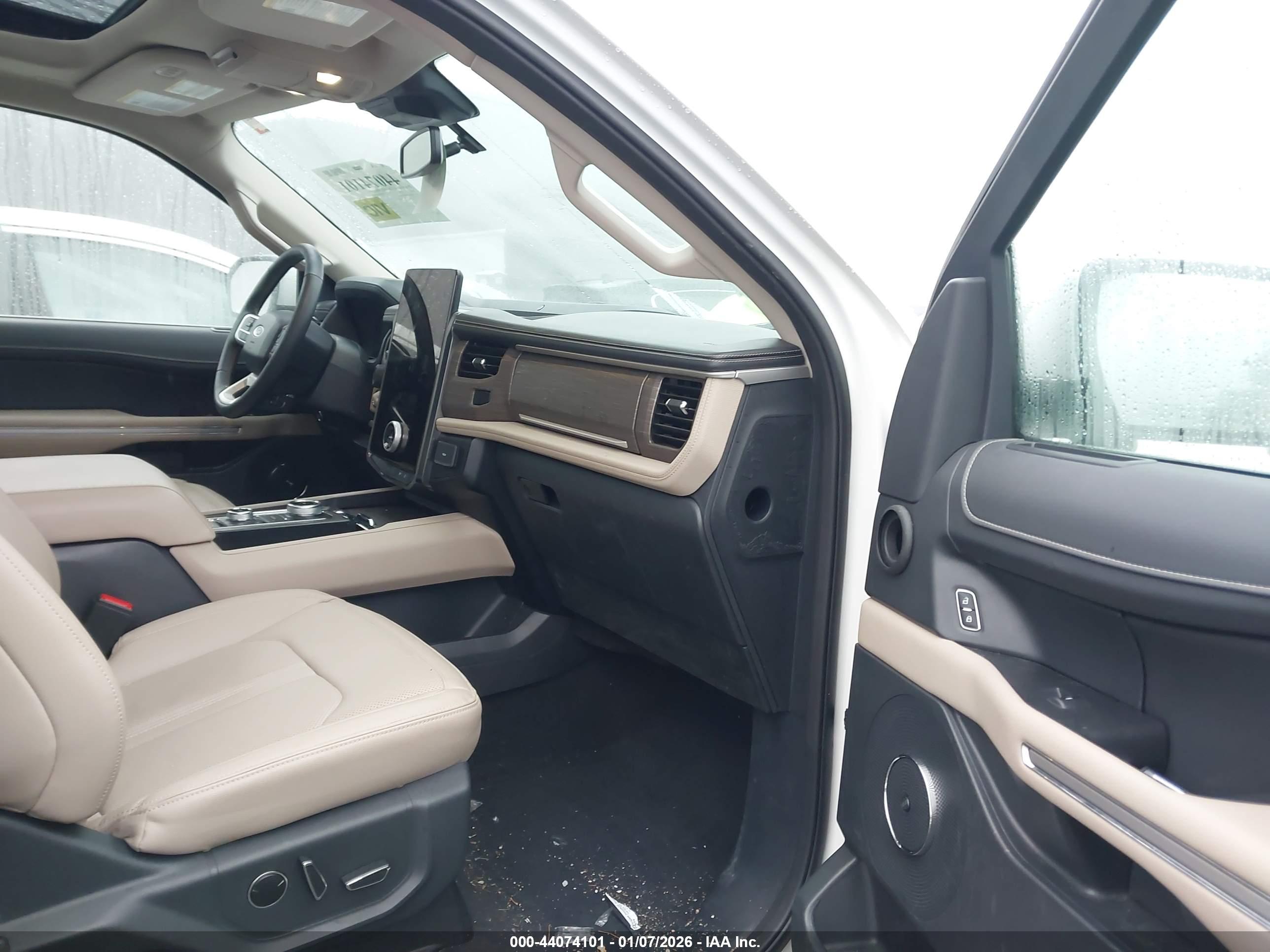FORD EXPEDITION image 5