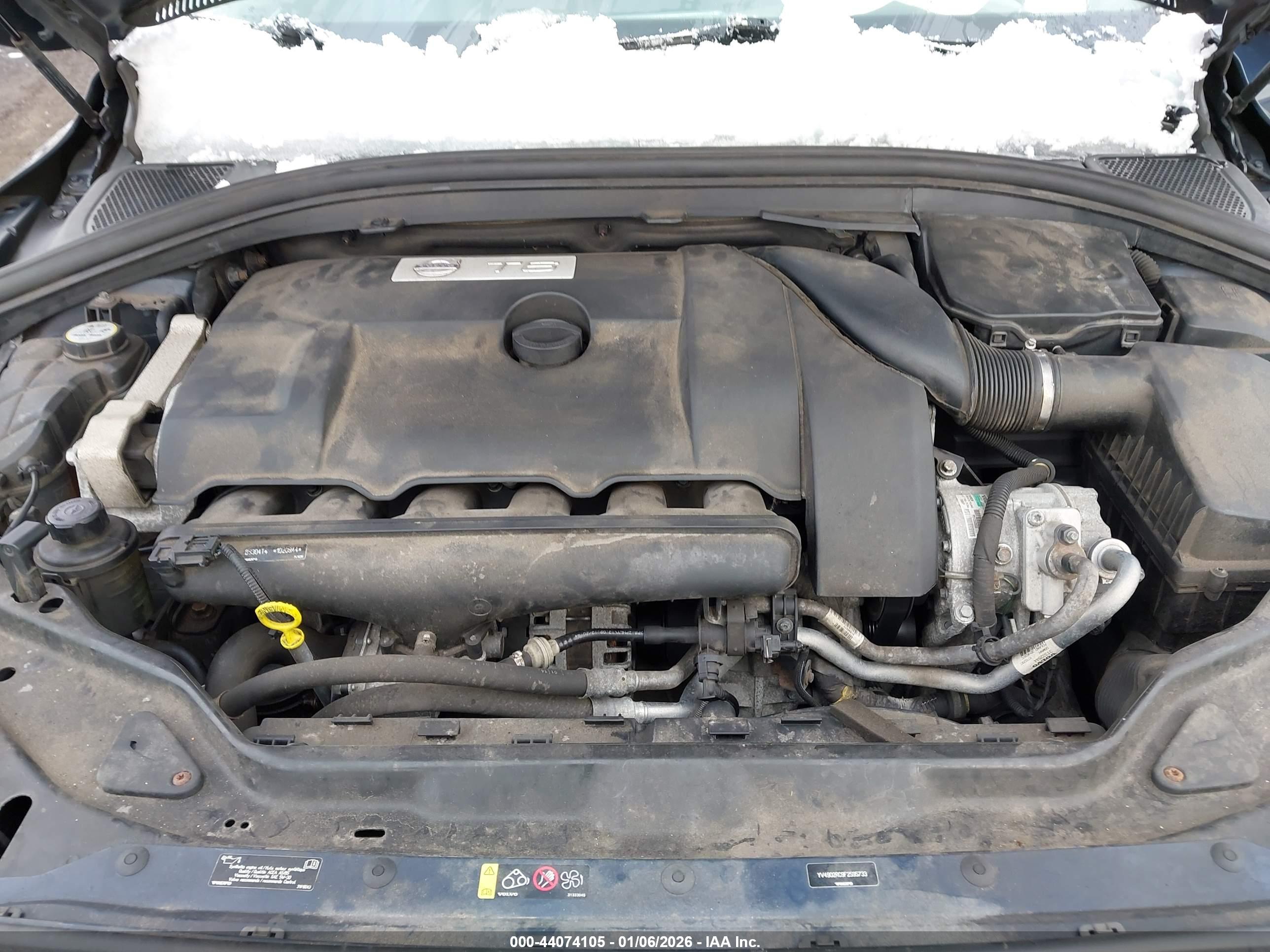 VOLVO XC60 image 10