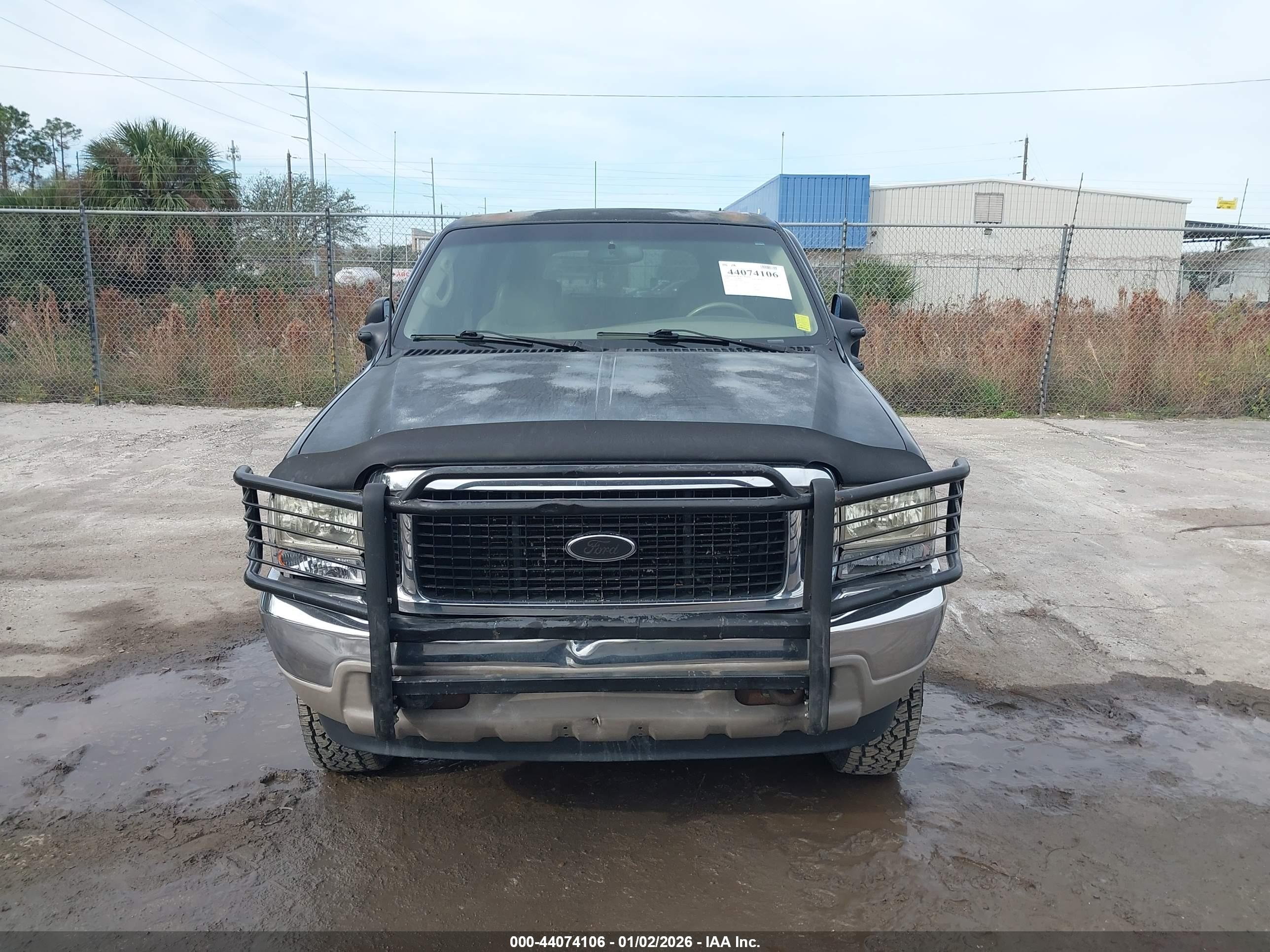 FORD EXCURSION image 6