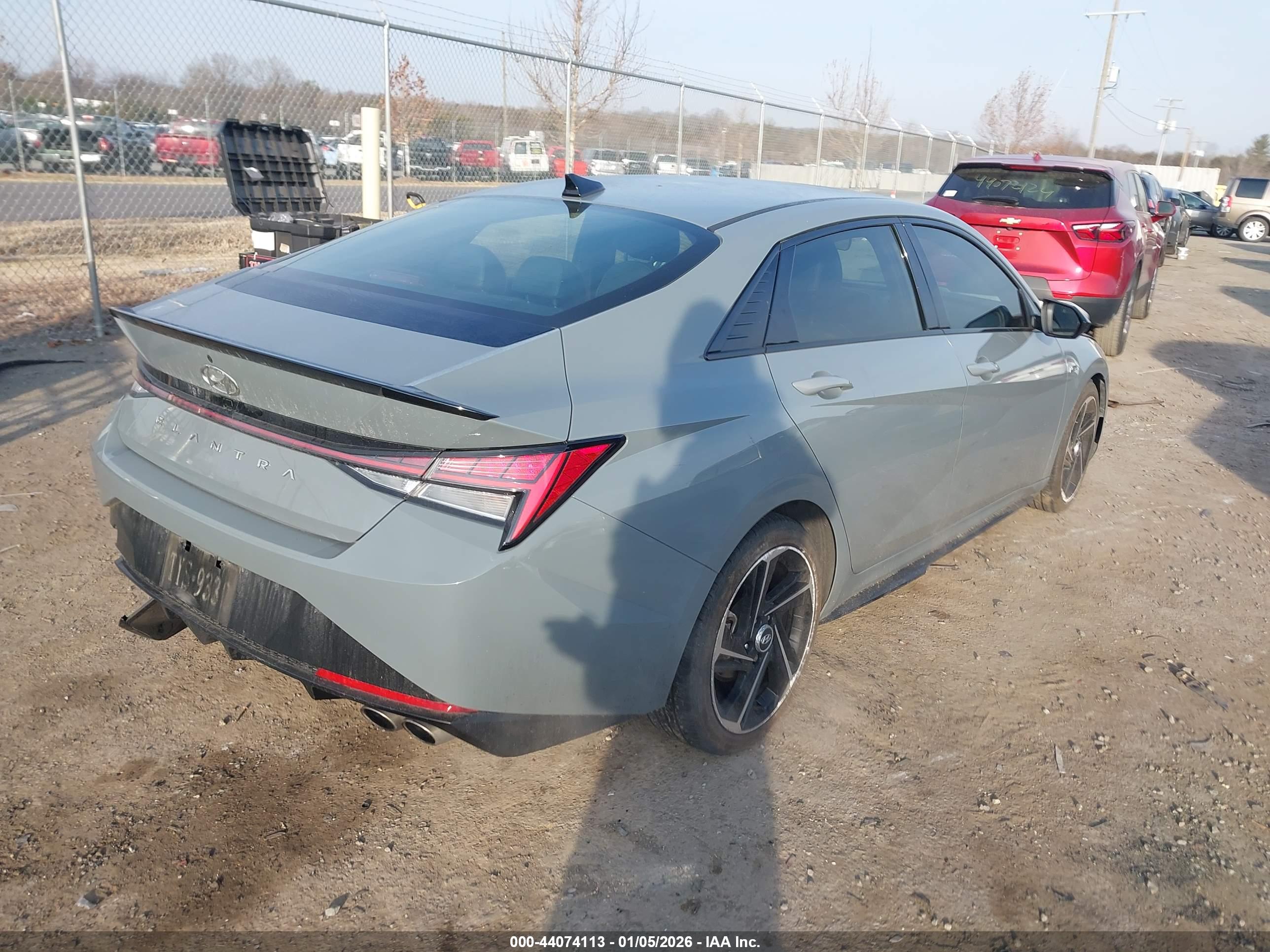 HYUNDAI ELANTRA image 4