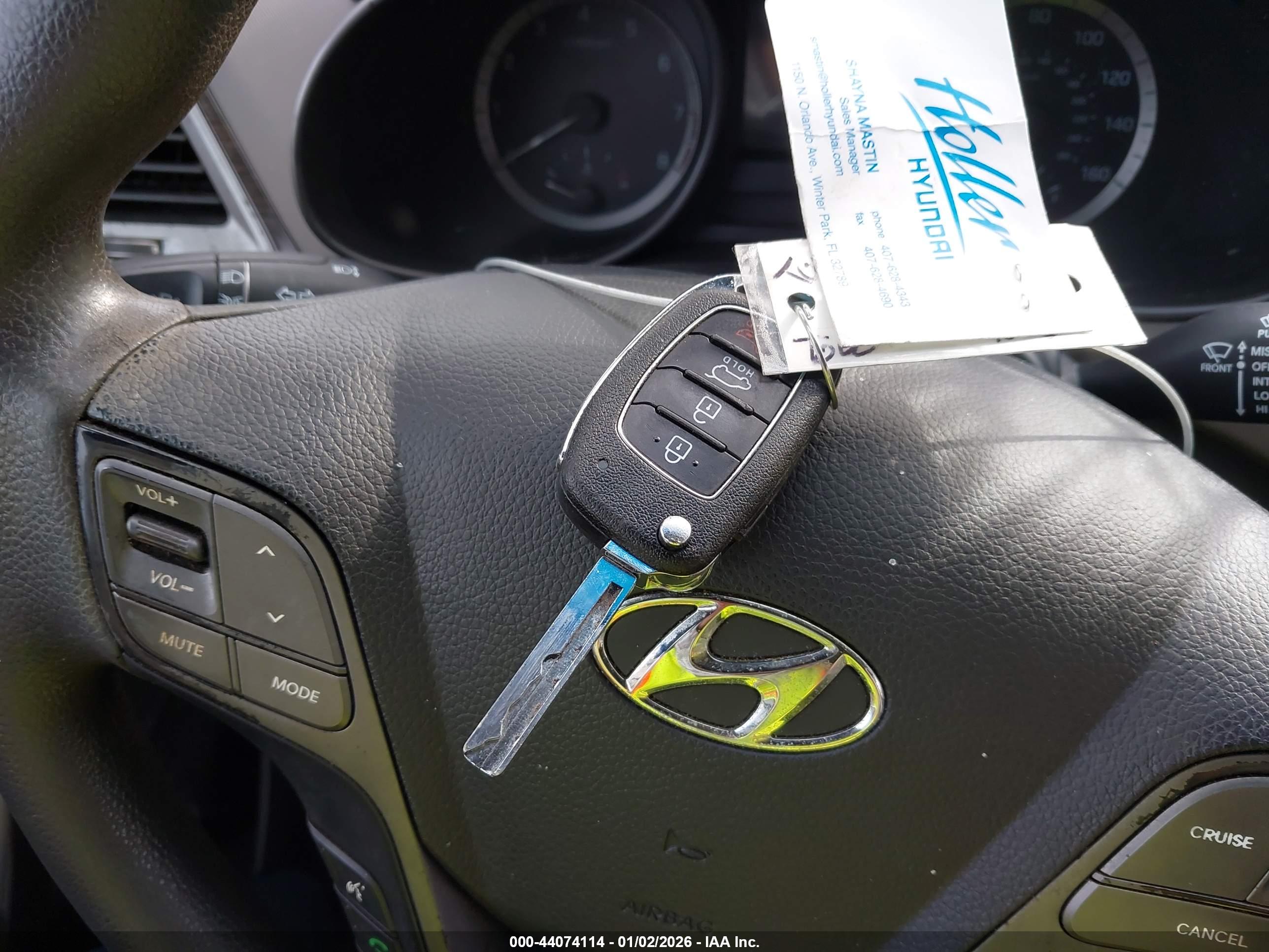 HYUNDAI SANTA image 11
