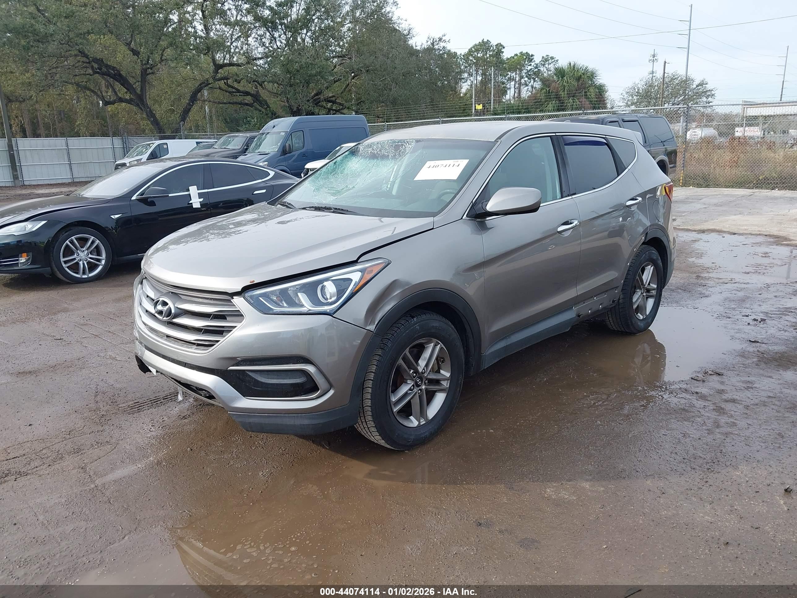 HYUNDAI SANTA image 2