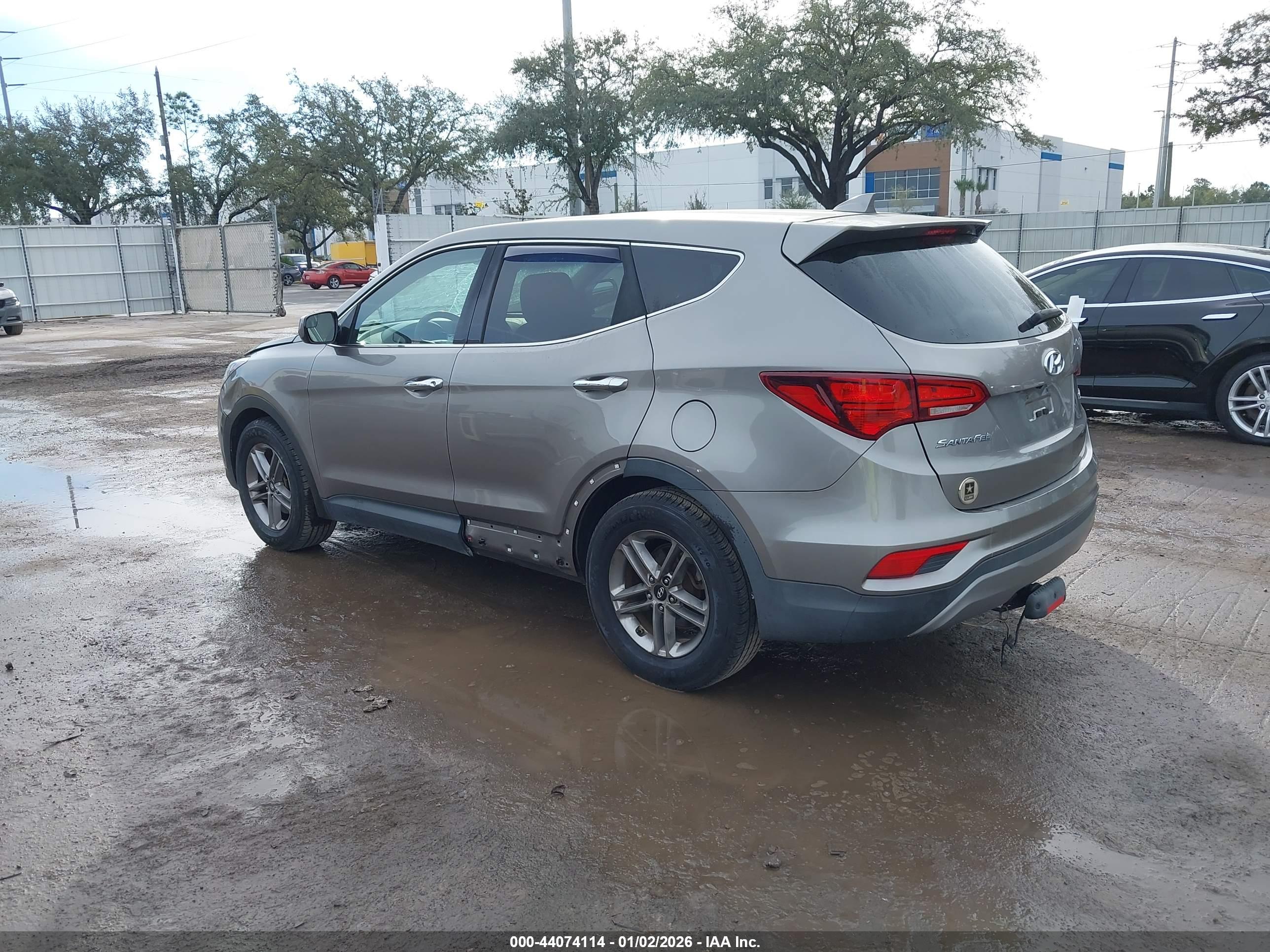 HYUNDAI SANTA image 3