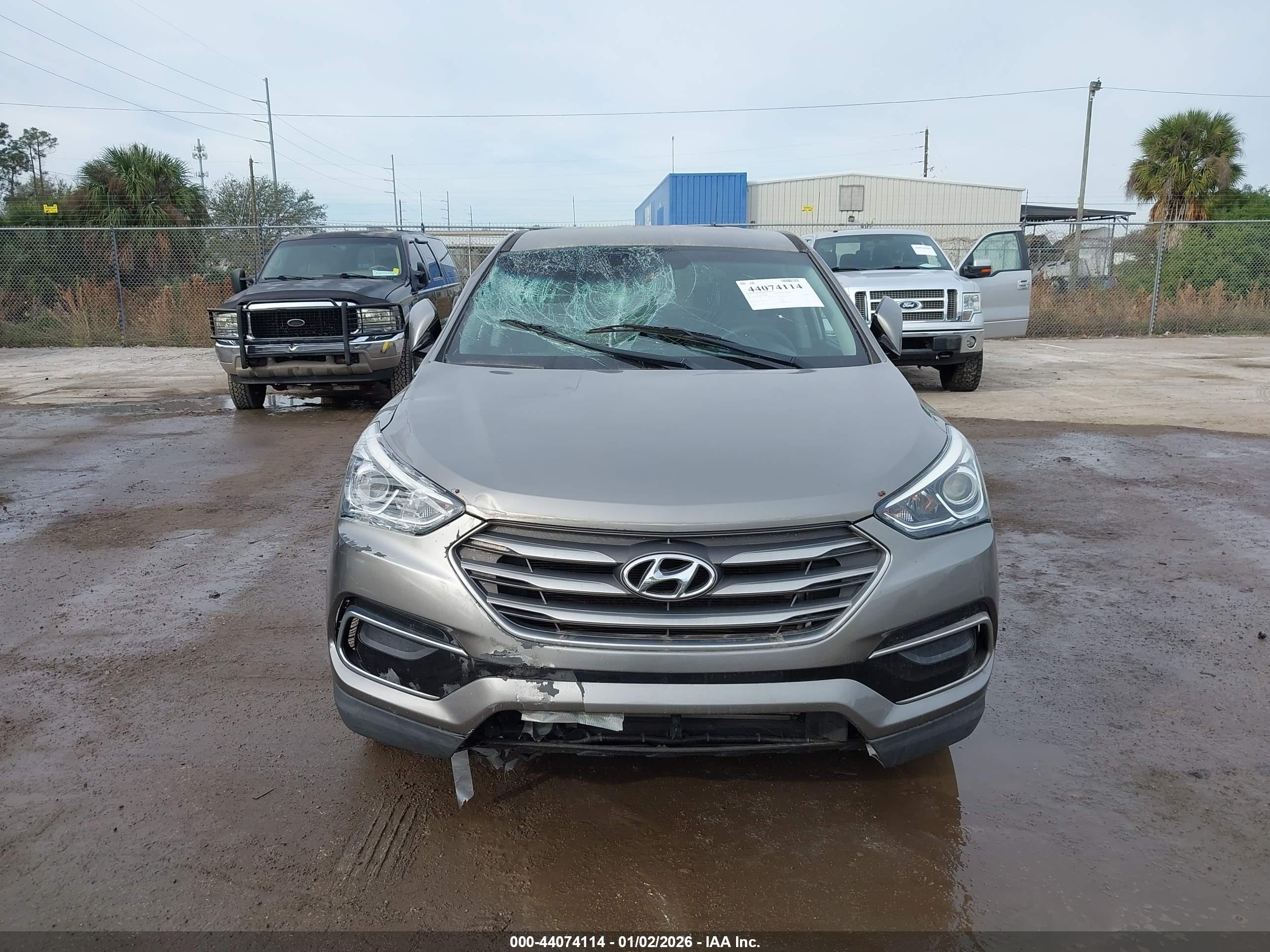 HYUNDAI SANTA image 6