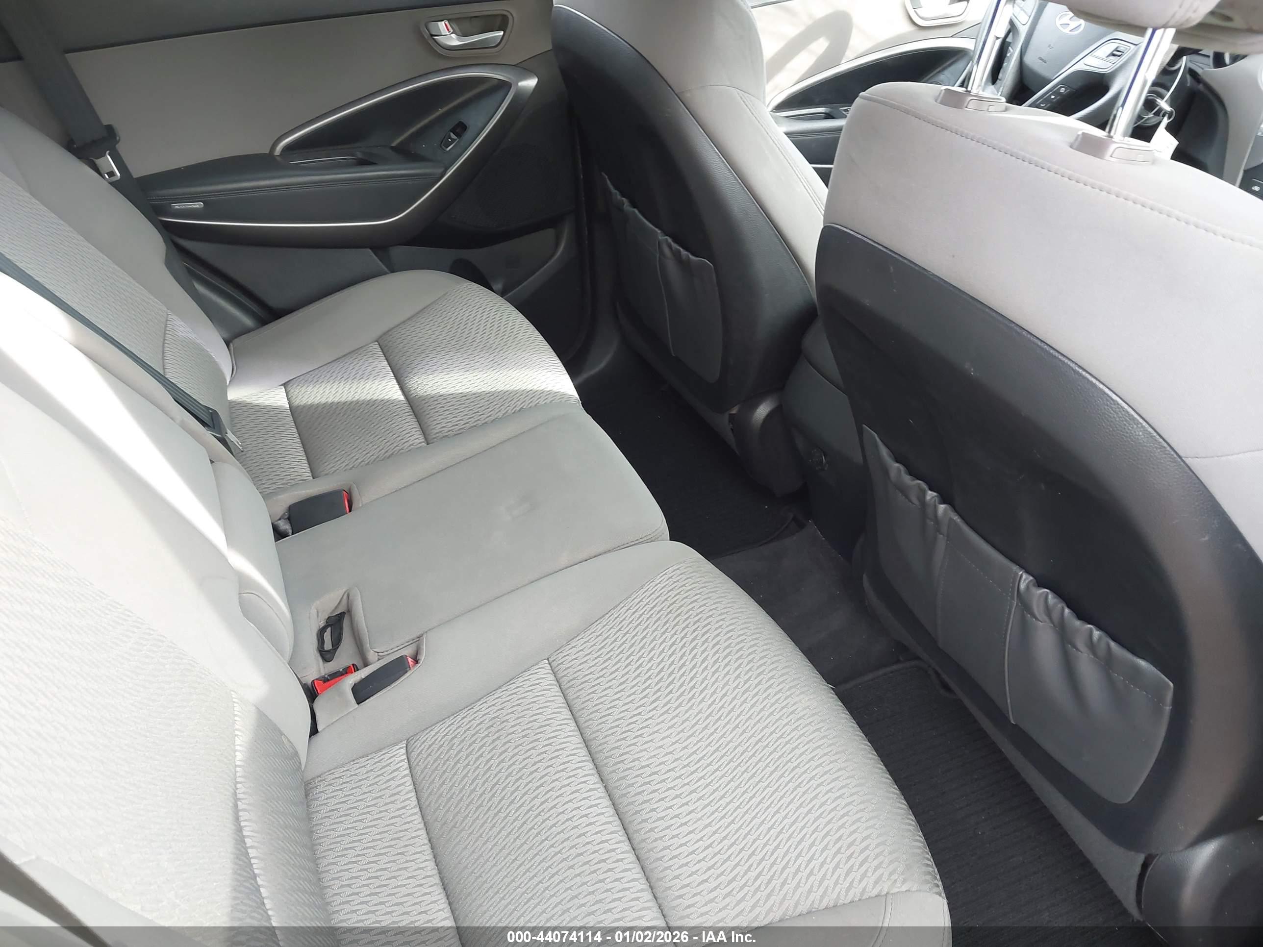 HYUNDAI SANTA image 8