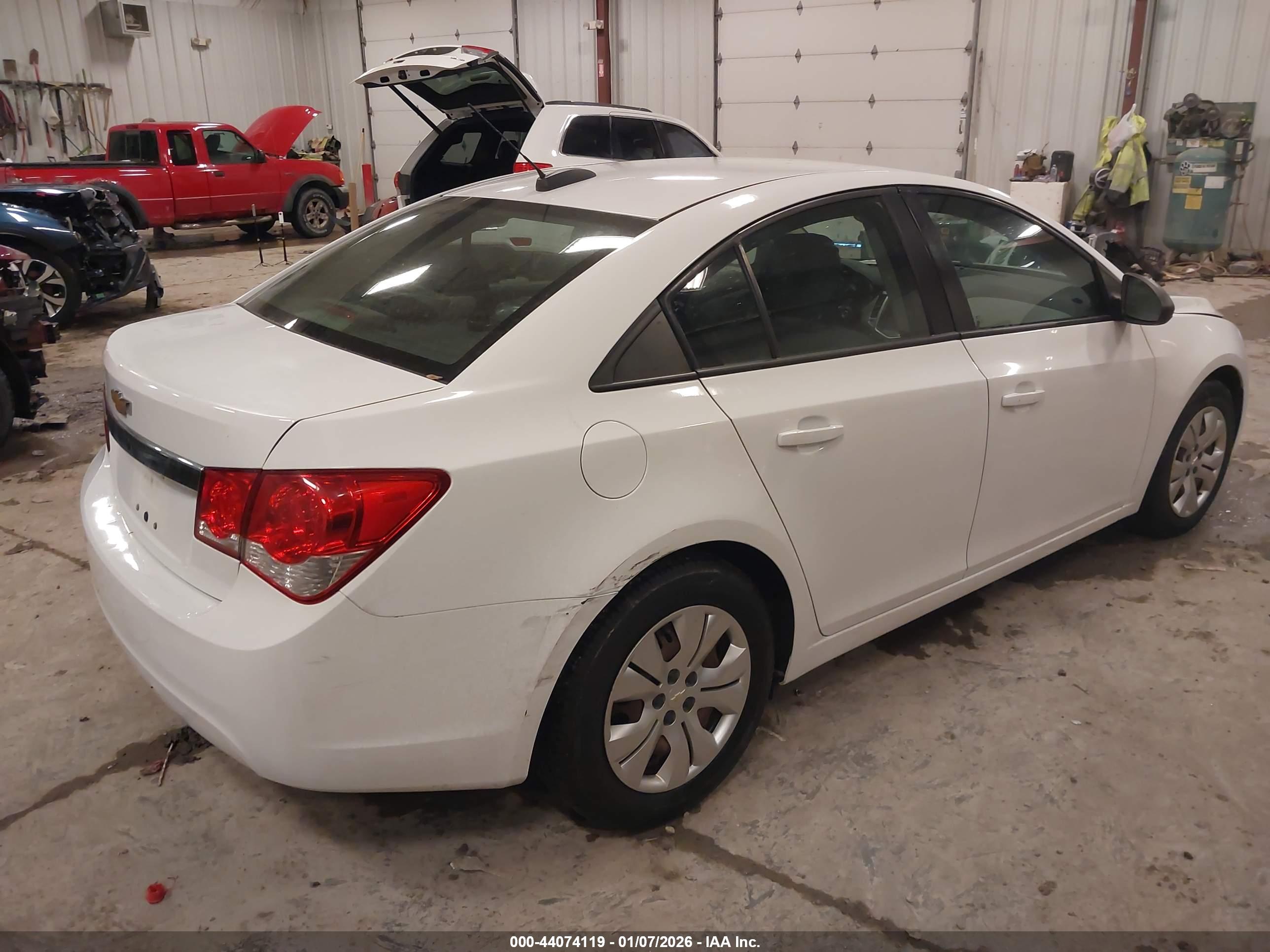 CHEVROLET CRUZE image 4