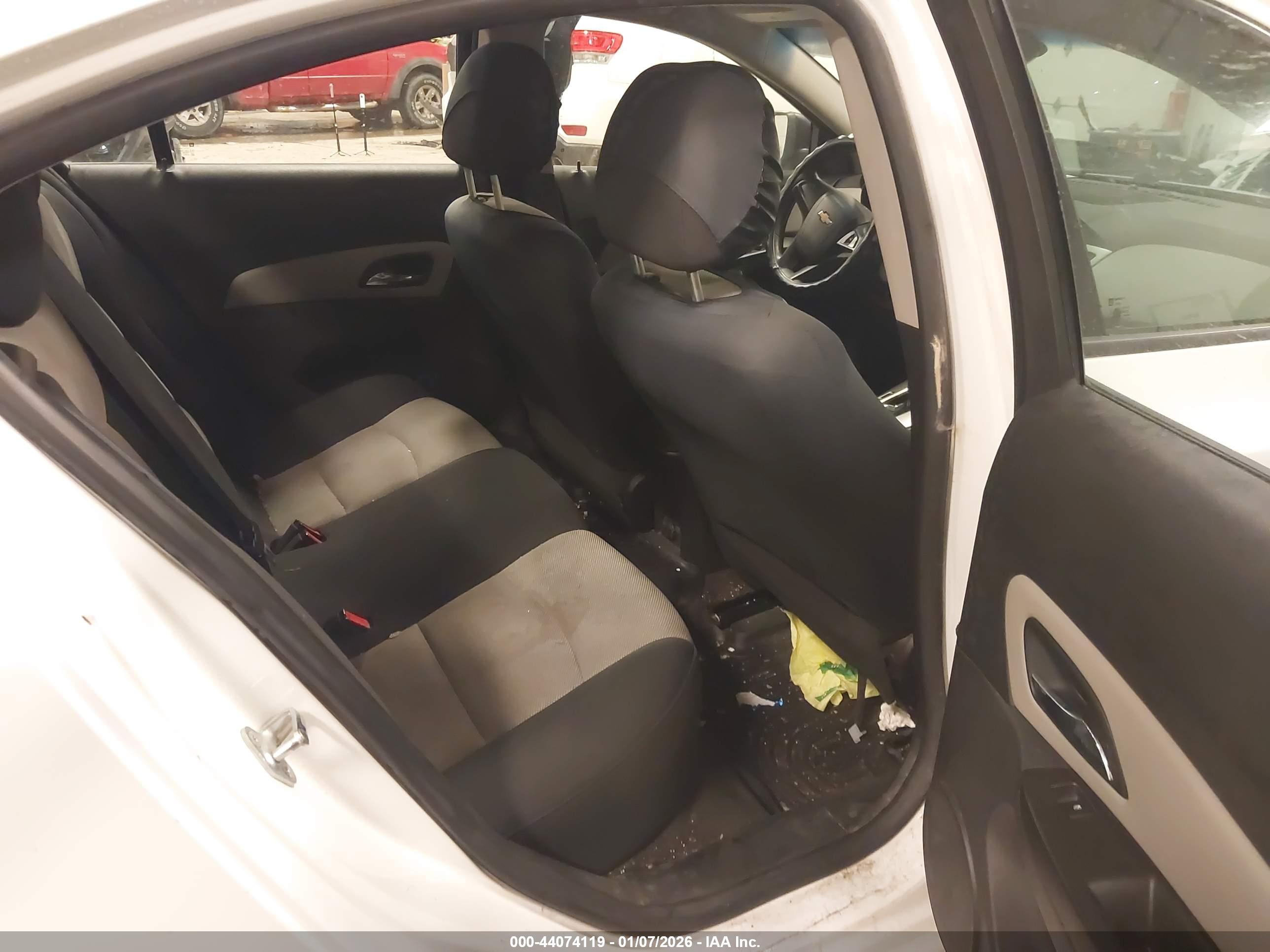 CHEVROLET CRUZE image 8
