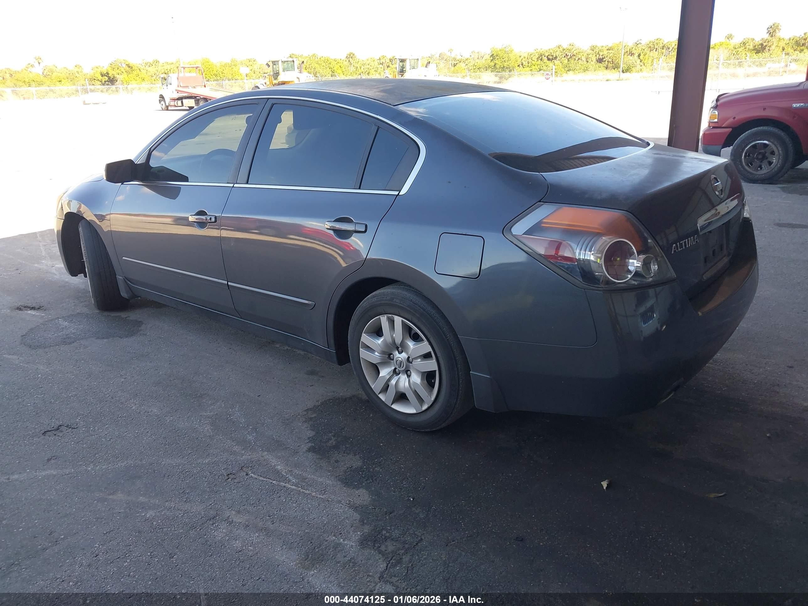 NISSAN ALTIMA image 3
