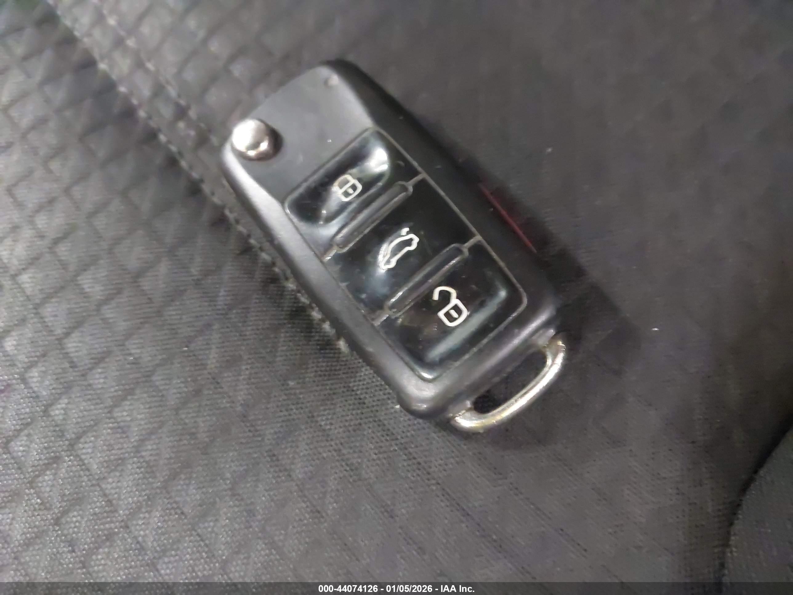 VOLKSWAGEN JETTA image 11