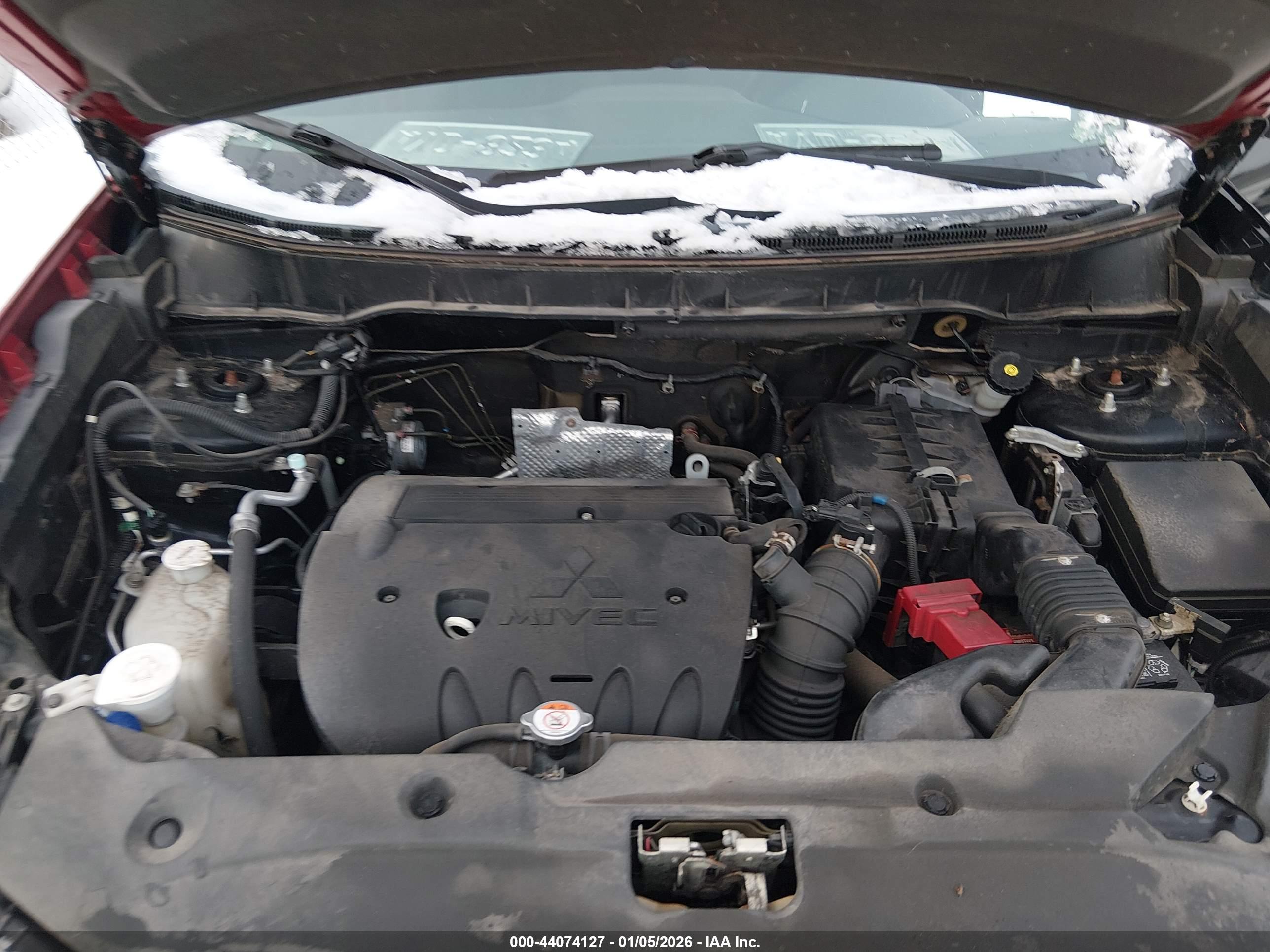 MITSUBISHI OUTLANDER image 10