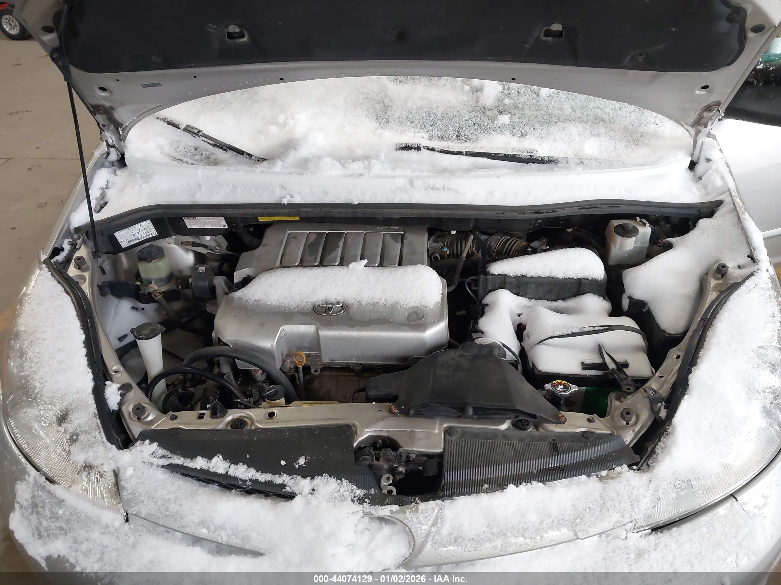 TOYOTA SIENNA image 10