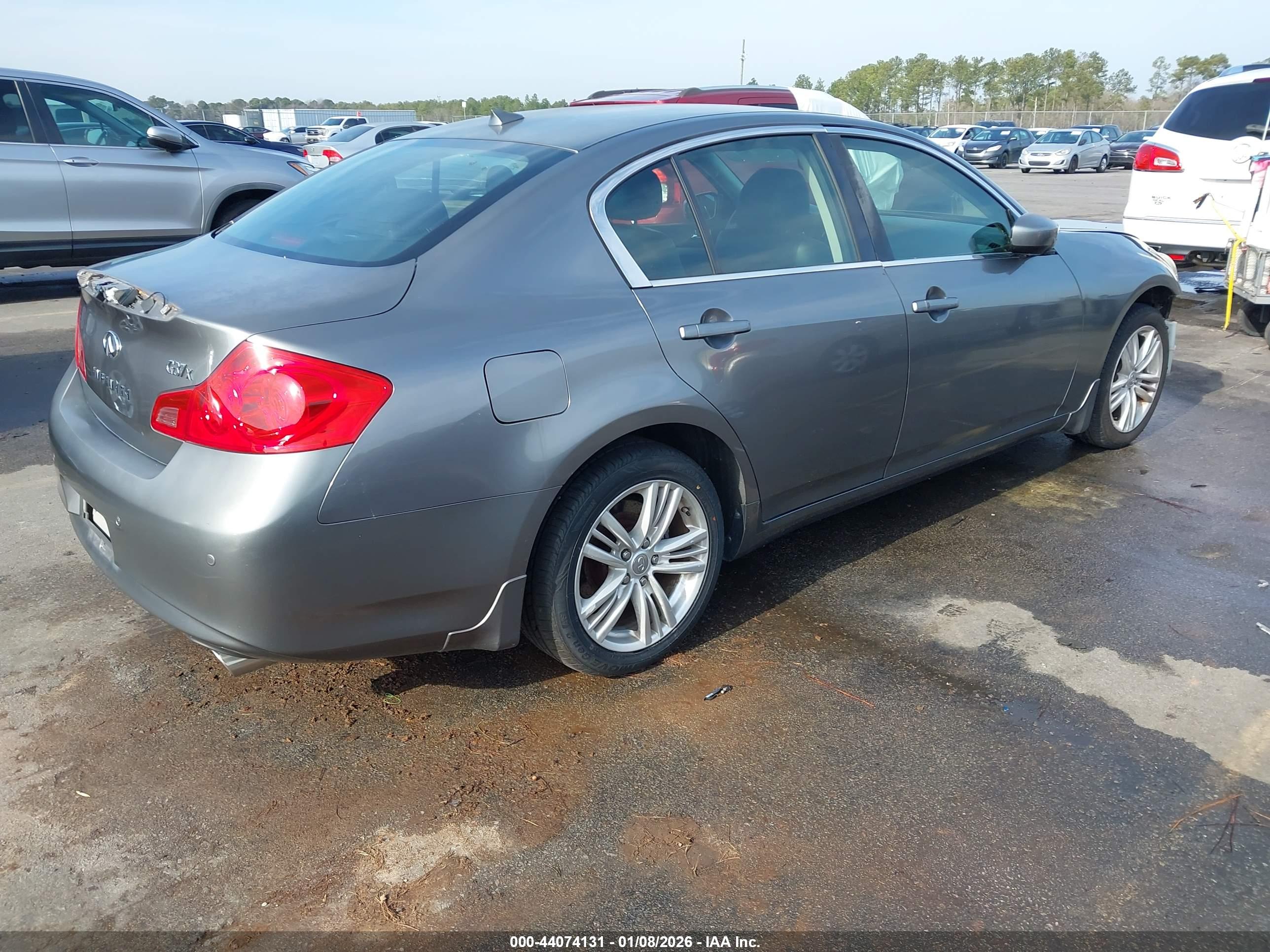 INFINITI G37X image 4