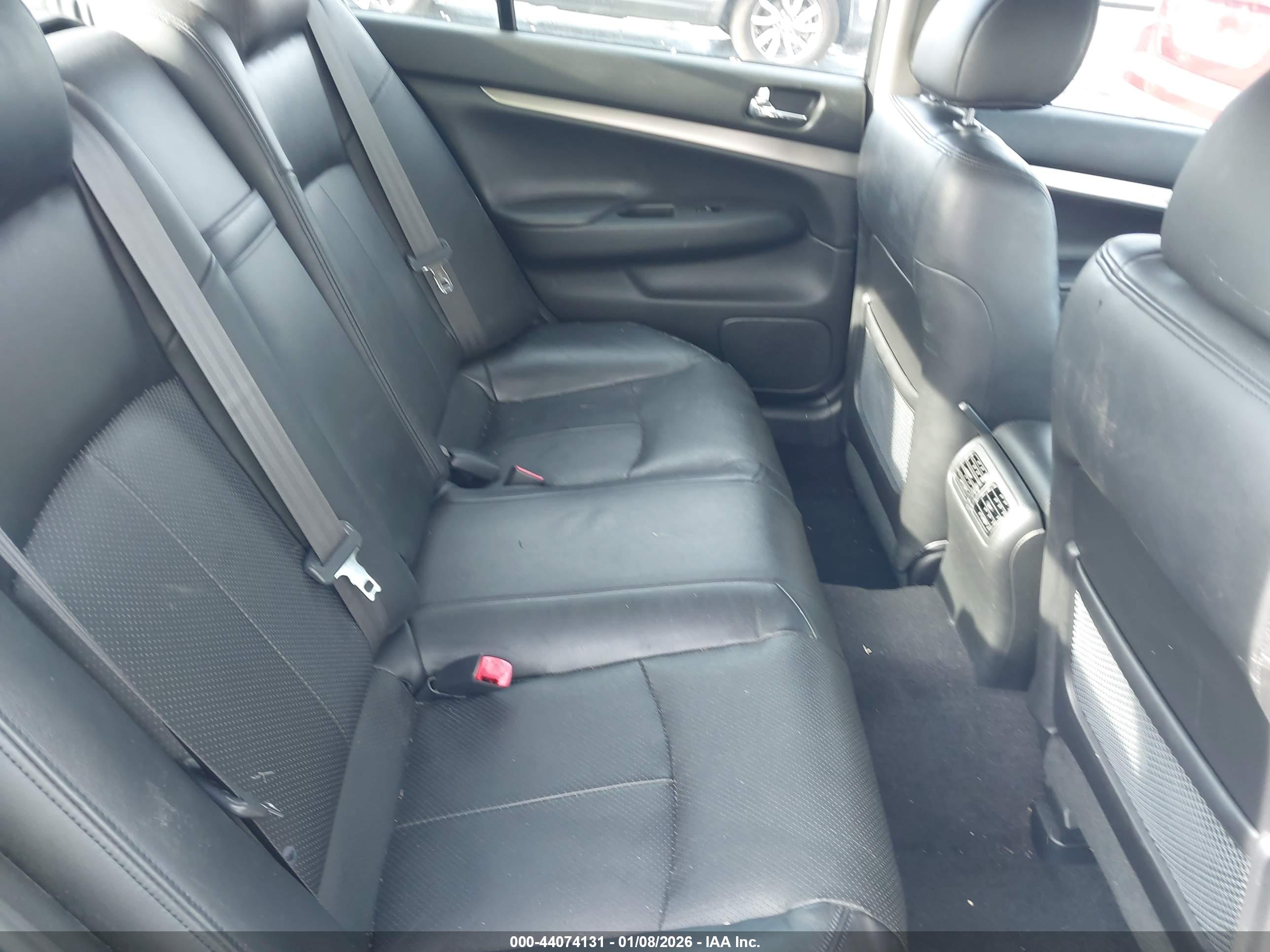 INFINITI G37X image 8