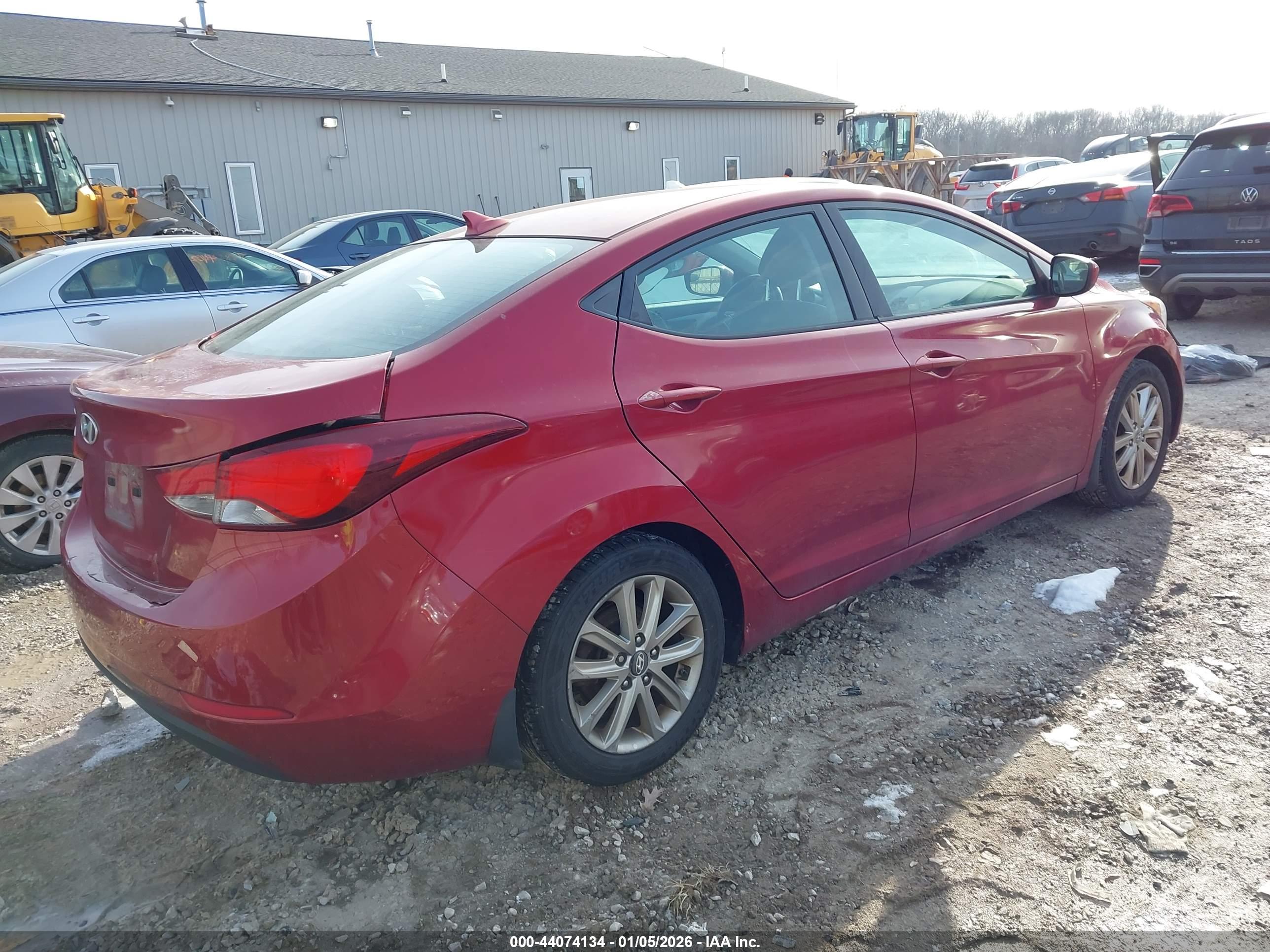 HYUNDAI ELANTRA image 4