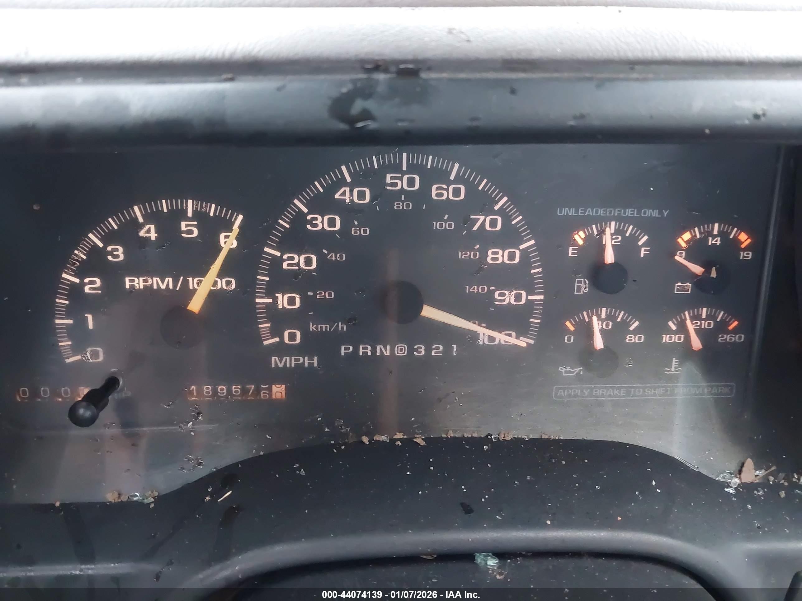 CHEVROLET C2500 image 7