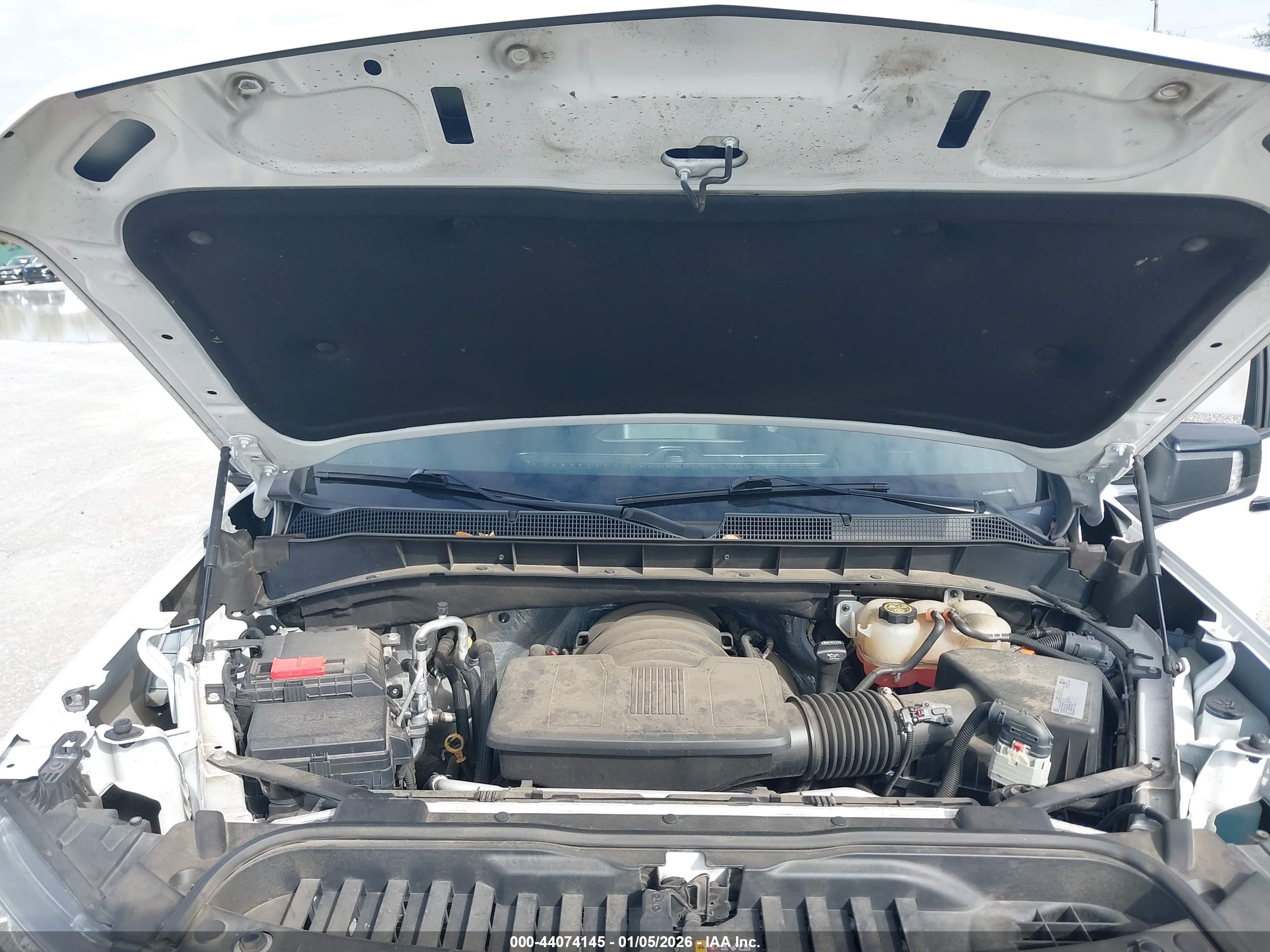 CHEVROLET SILVERADO image 10