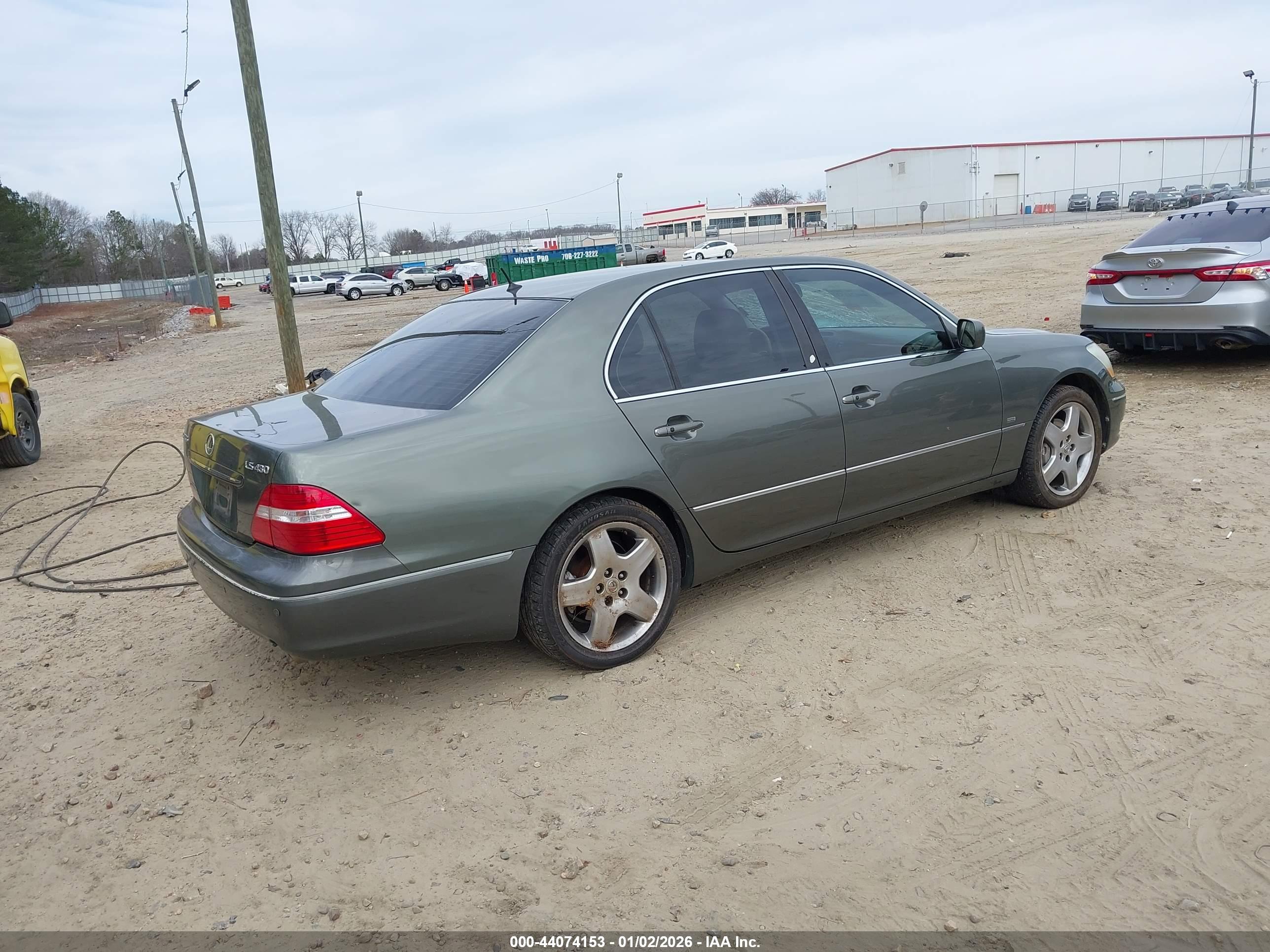 LEXUS LS image 4